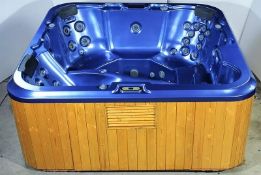 1 x Outdoor Whirlpool Spa Hot Tub - Model Winer AMC-2210 - Size 221 x 210 x 93 cms - CL667 -