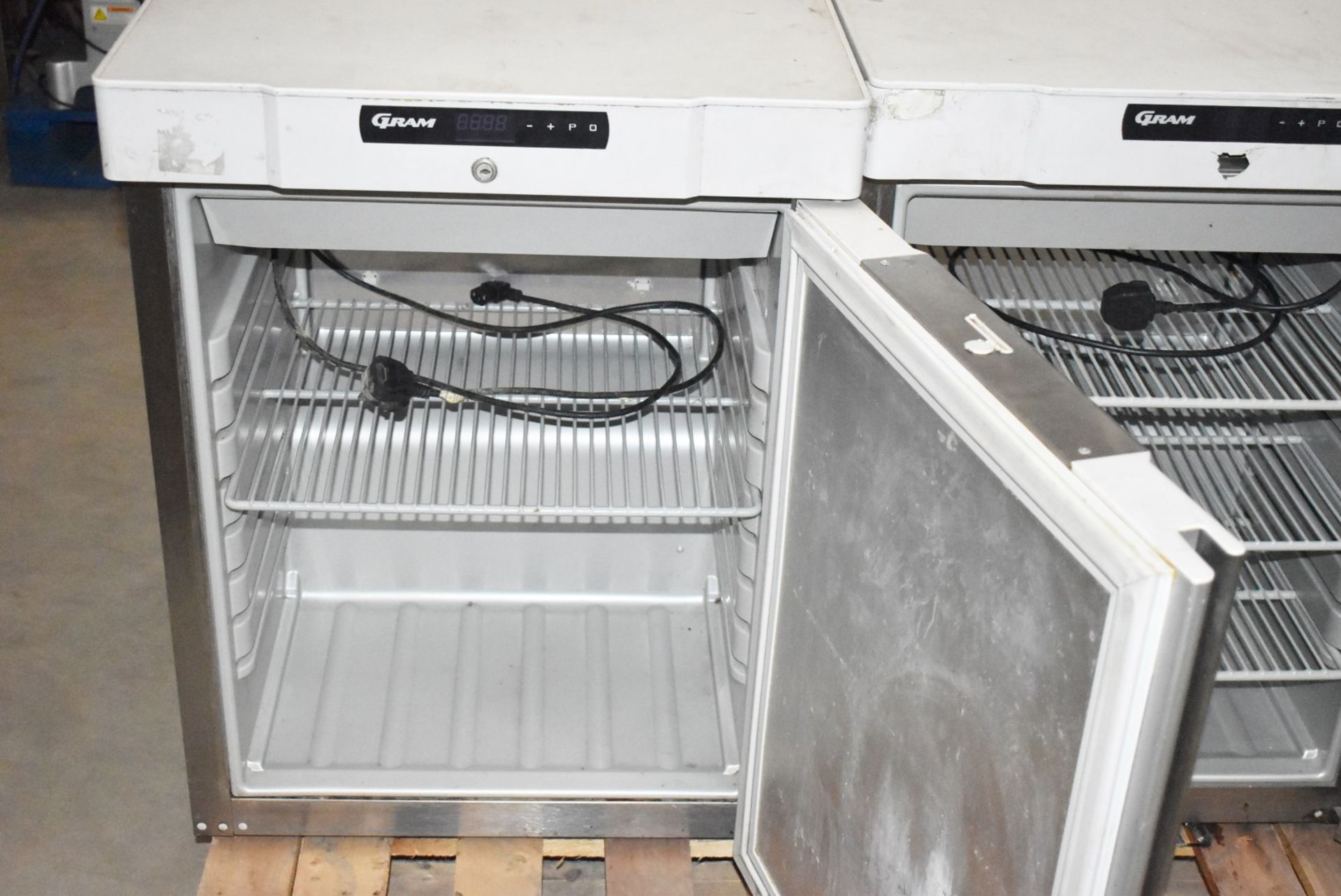 2 x Gram F 210 RG 3N 125 Ltr Undercounter Freezers - Recently Removed From a Restaurant - Image 5 of 8