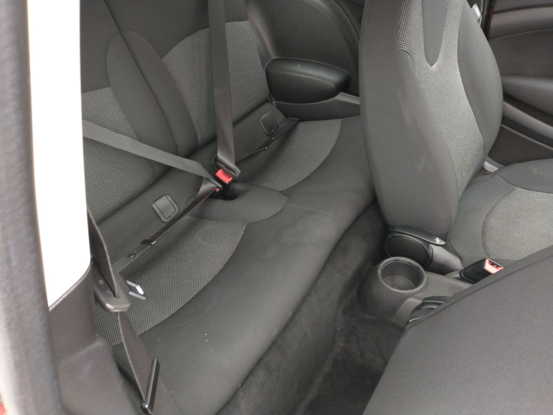 2012 Mini Cooper D 1.6 3Dr Hatchback - CL505 - Ref: VVS0016 - NO VAT ON THE HAMMER - Location: Corby - Image 10 of 15