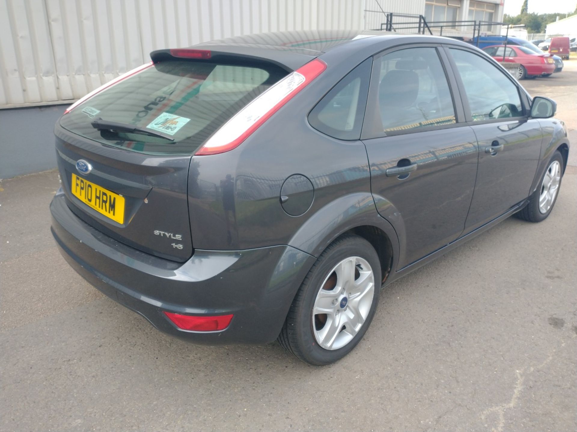 2010 Ford Focus style 100 5dr Hatchback 1.6 Petrol - CL505 - Ref: VVS043 - Location: Corby, - Image 5 of 16