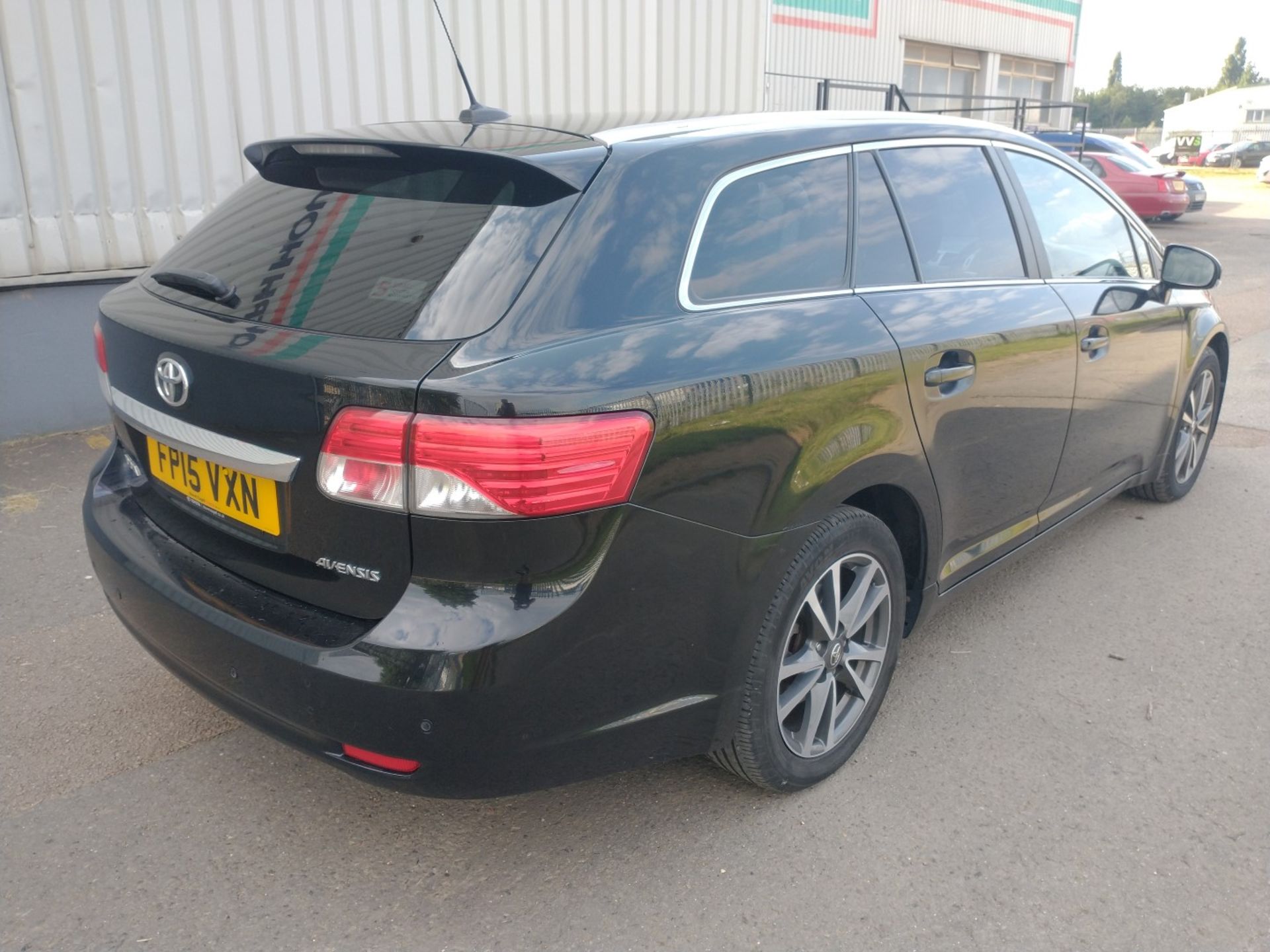 2015 Toyota Avensis Icon Business Ed D-40 5dr Estate  - CL505 - NO VAT ON THE HAMMER - Location: - Image 3 of 18