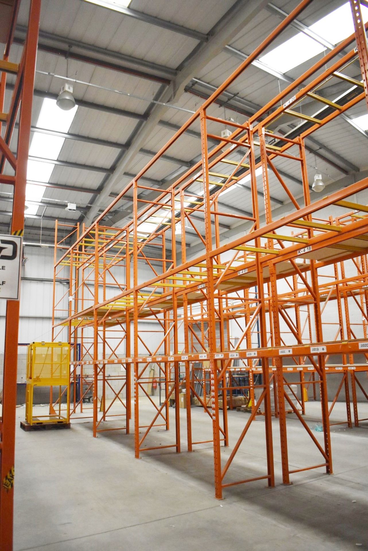 5 x Bays of RediRack Warehouse Pallet Racking - Lot Includes 6 x Uprights and 30 x Crossbeams - - Image 2 of 4