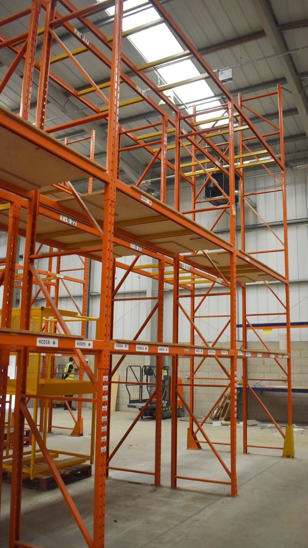 5 x Bays of RediRack Warehouse Pallet Racking - Lot Includes 6 x Uprights and 30 x Crossbeams - - Image 3 of 5