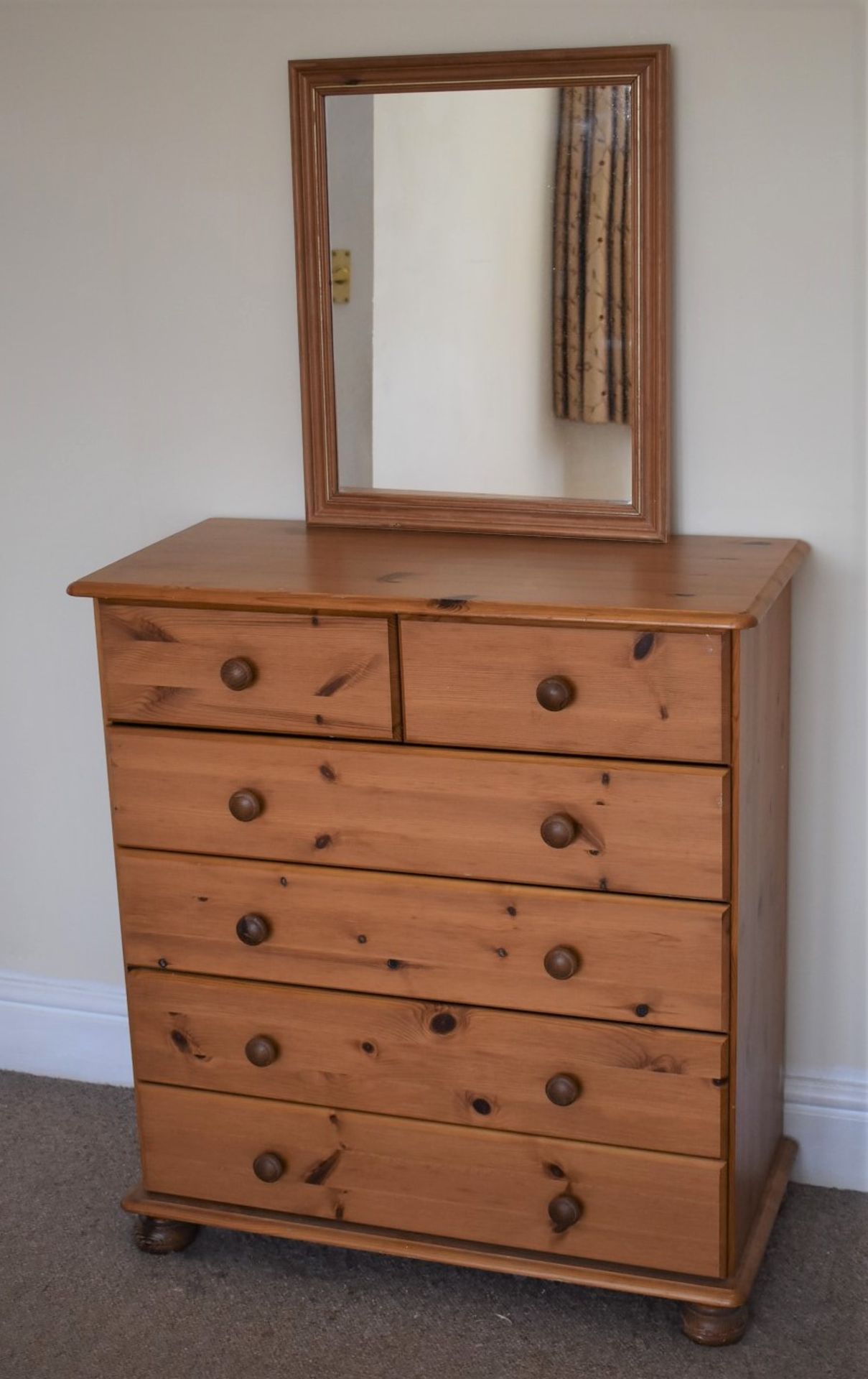 1 x Pine Chest of Bedroom Drawers With Matching Mirror -  No VAT On The Hammer - CL999 - Location: