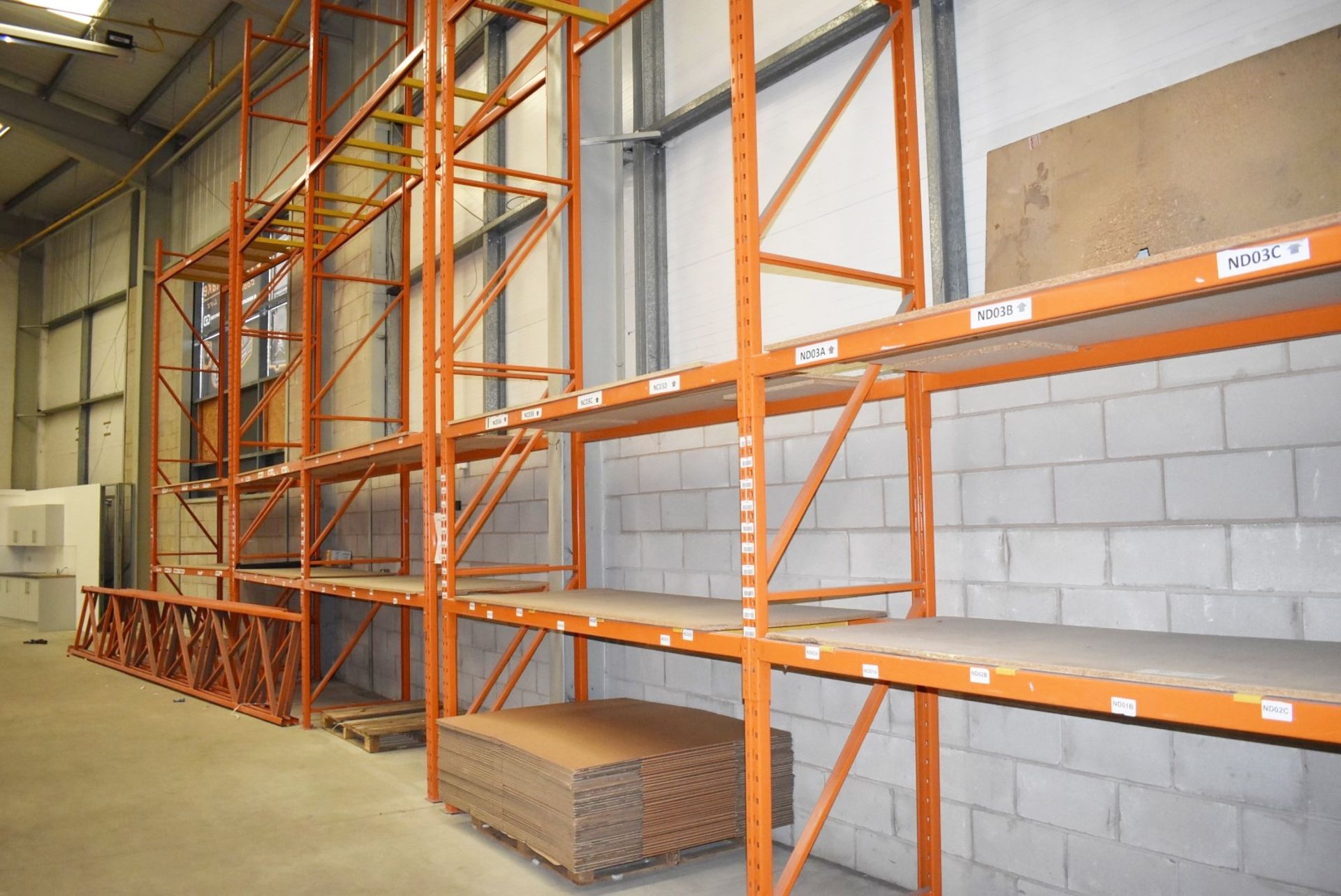 11 x Bays of RediRack Warehouse Pallet Racking - Lot Includes 10 x Uprights and 30 x Crossbeams - - Image 3 of 4