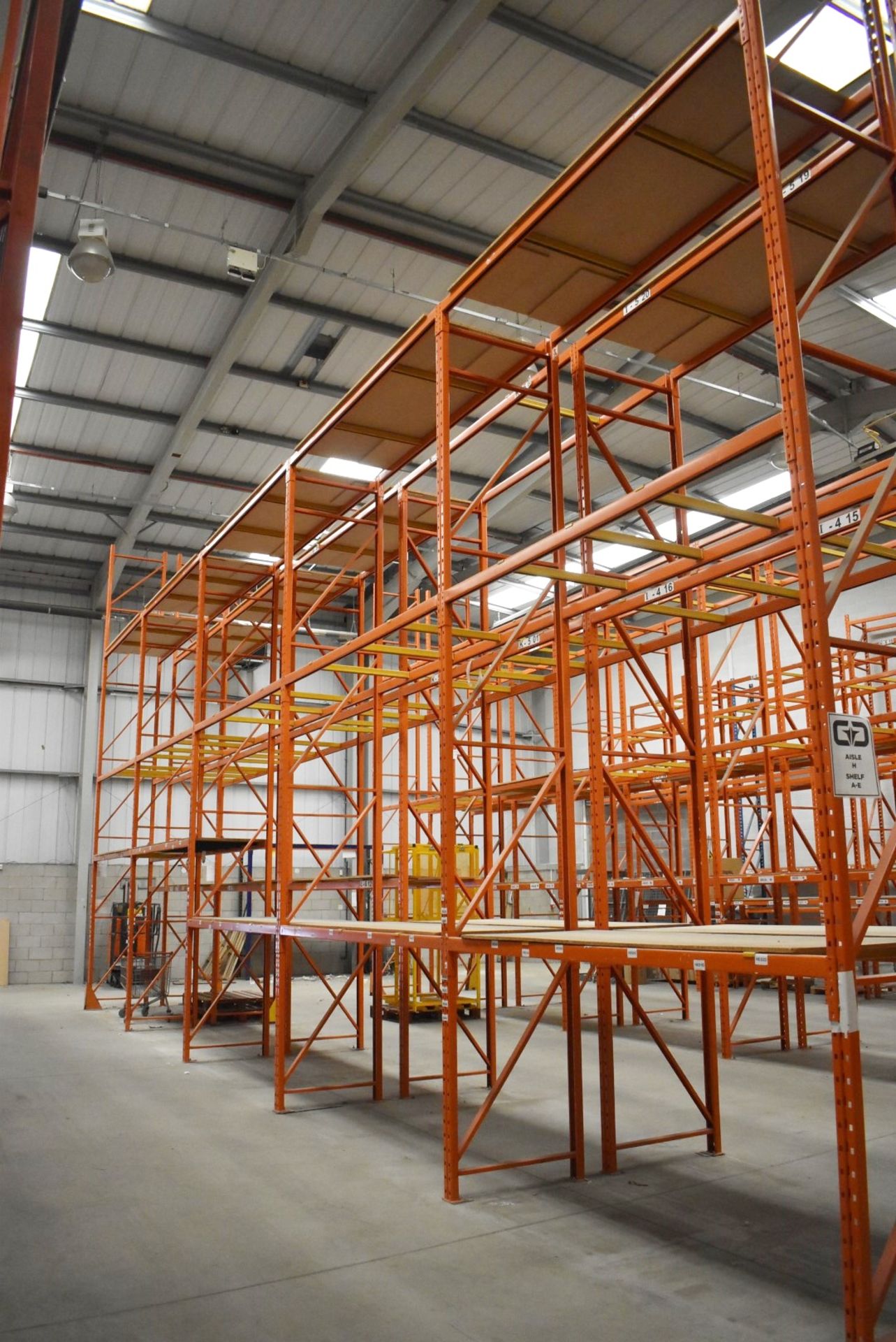 5 x Bays of RediRack Warehouse Pallet Racking - Lot Includes 6 x Uprights and 30 x Crossbeams - - Image 3 of 4