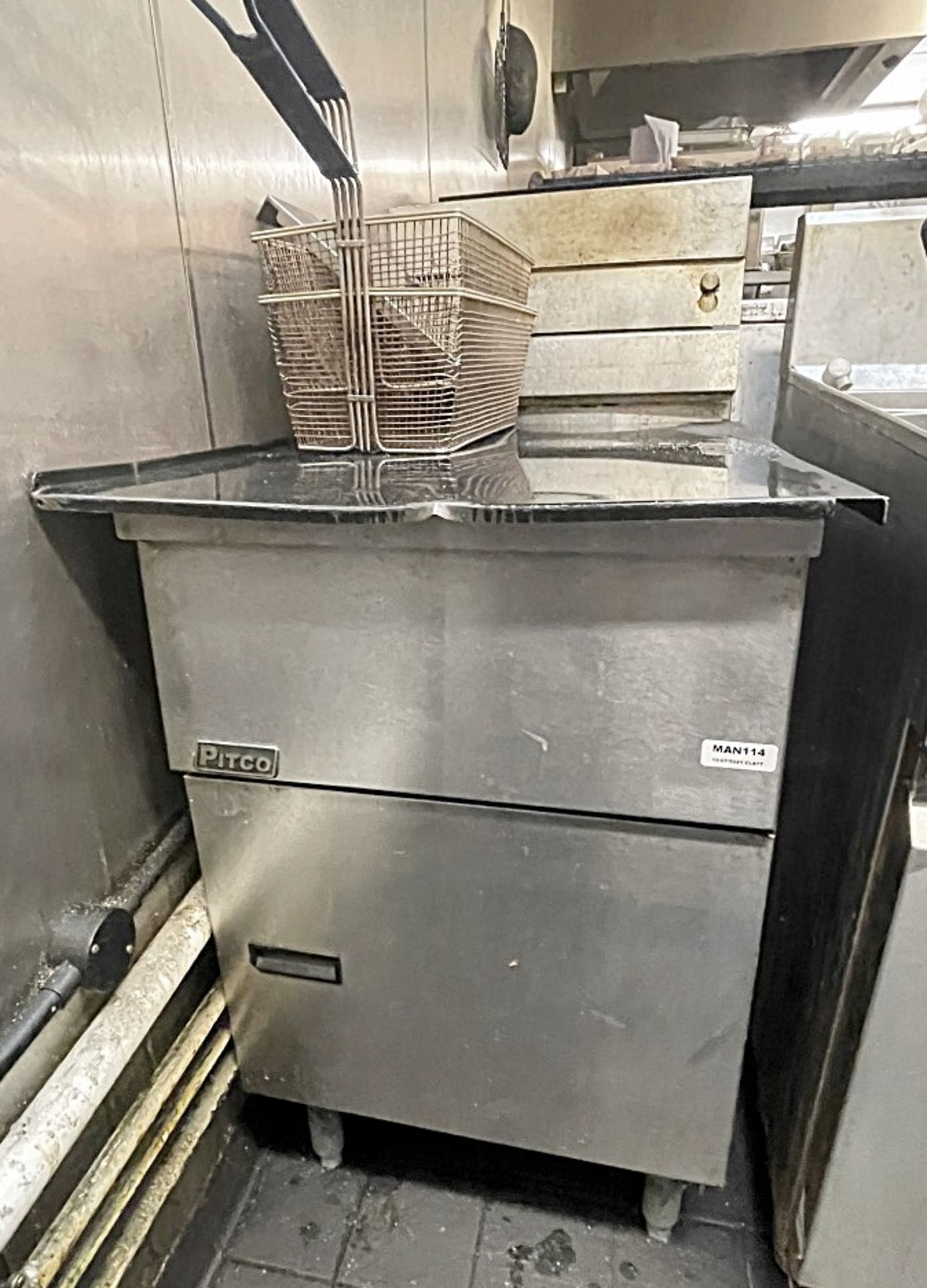 1 x PITCO Commercial Stainless Steel Twin Fryer With 2 x Baskets - Dimensions To Follow - Ref: