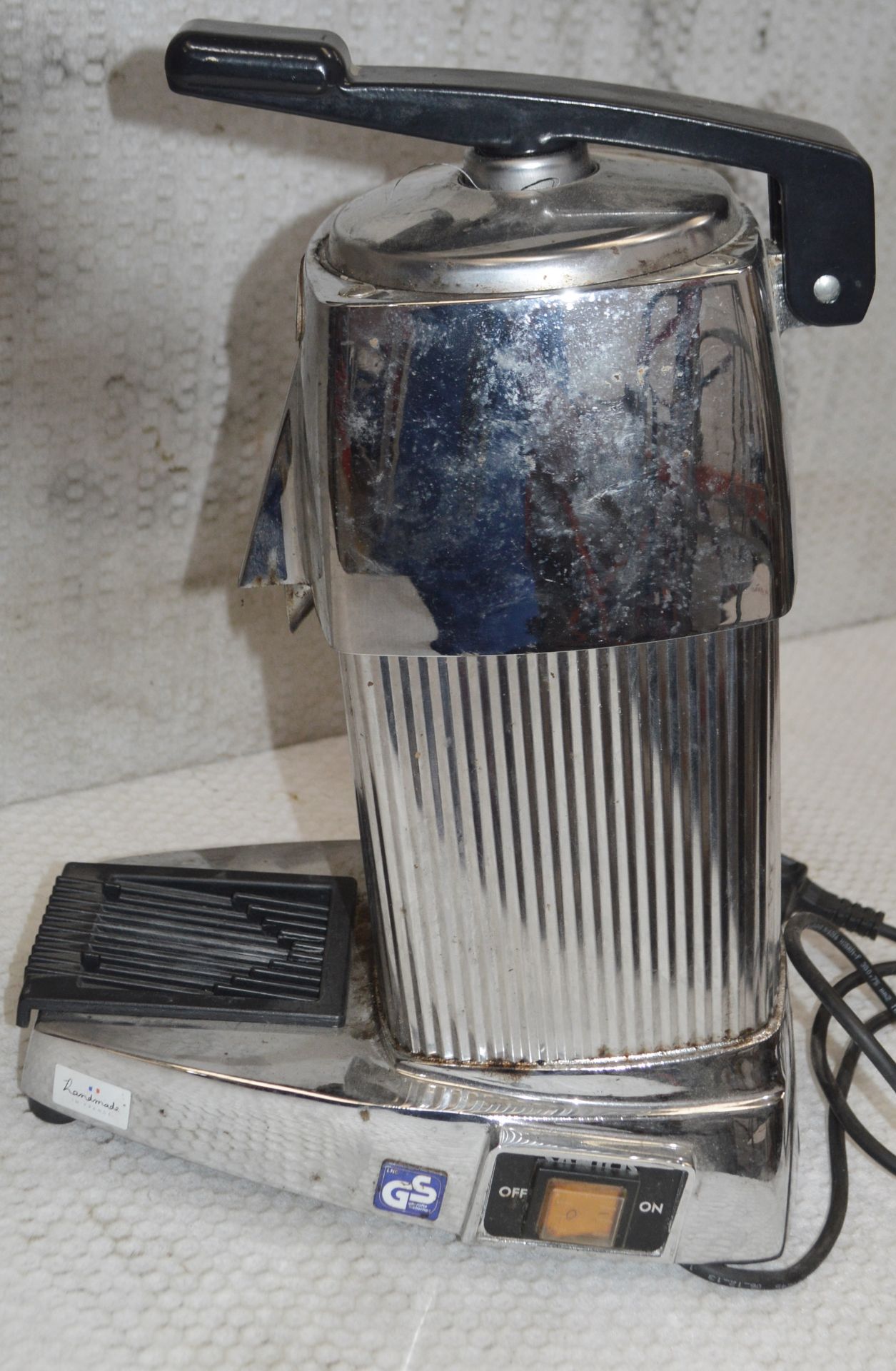 1 x Santos French Handmade Juicer - (220-240volts) - Recently Removed From A Commercial Restaurant - Image 7 of 13