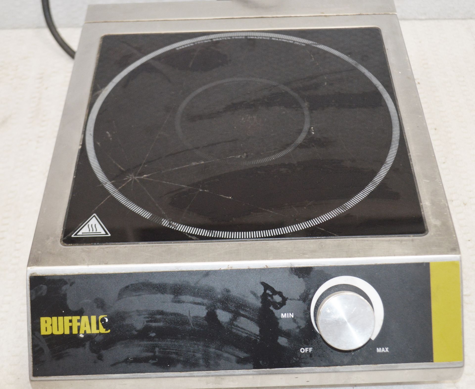 1 x Buffalo CE208 Single Zone Manual Control 3kW Induction Hob - Dimensions: H100 x W330 x