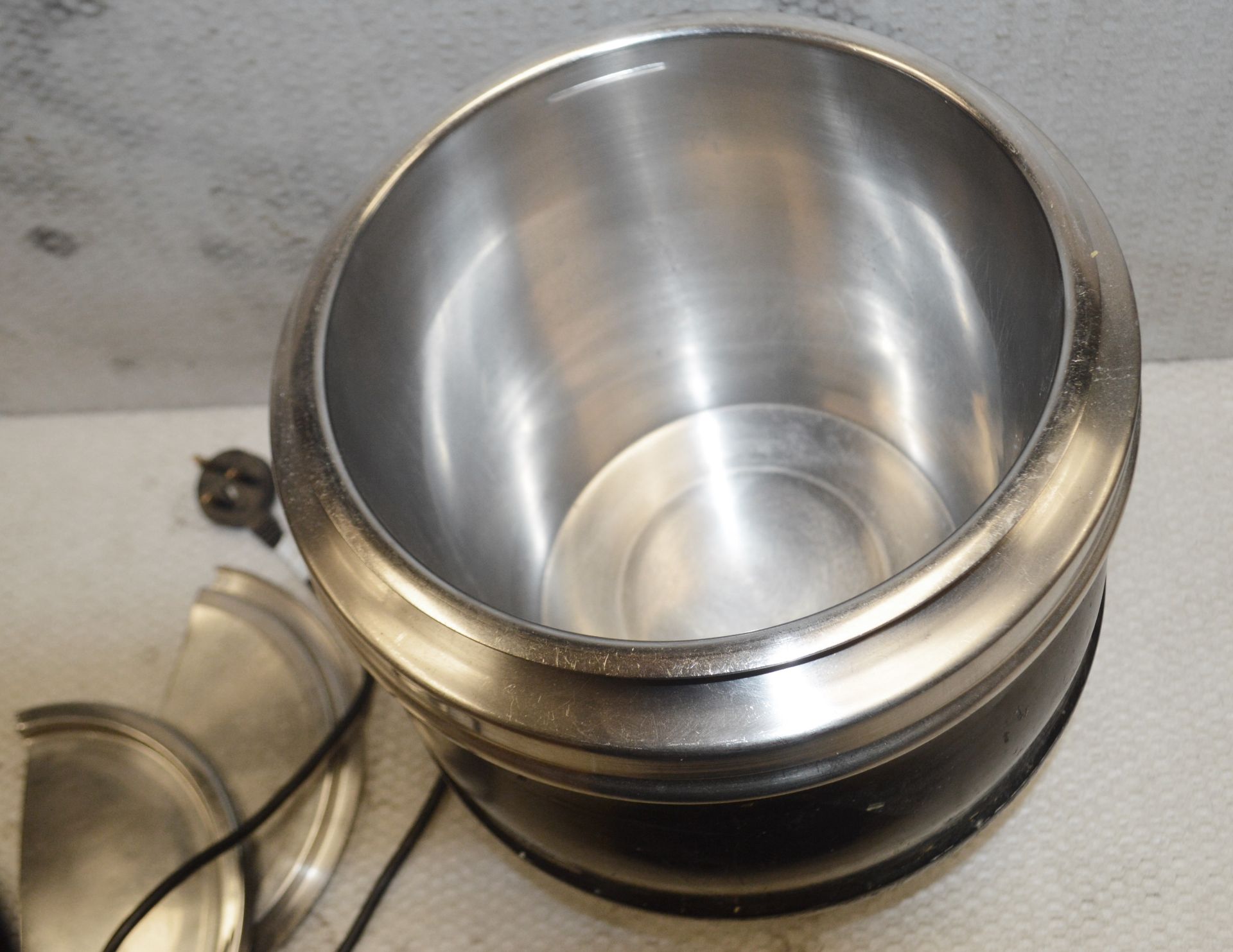 1 x Stainless Steel Dualit Hotpot/Soup Kettle - 11 litre capacity - Dimensions: H38 x W34 cm - - Image 4 of 5