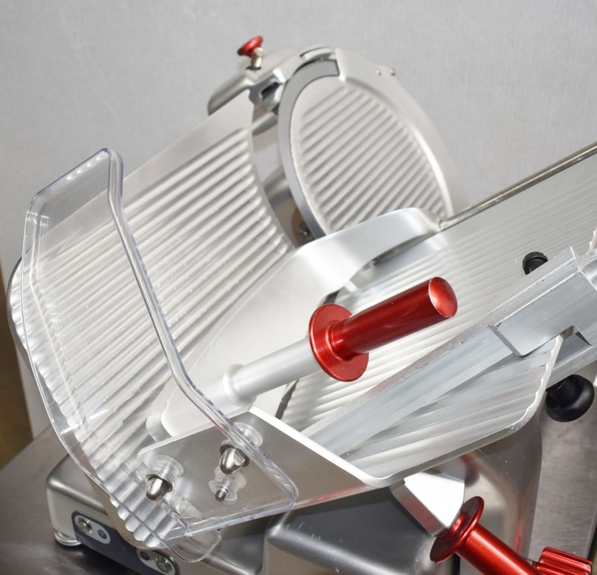 1 x Sure Professional 12 Inch Manual Straight Feed Meat Slicer Suitable For Cooked and Cured - Image 16 of 17