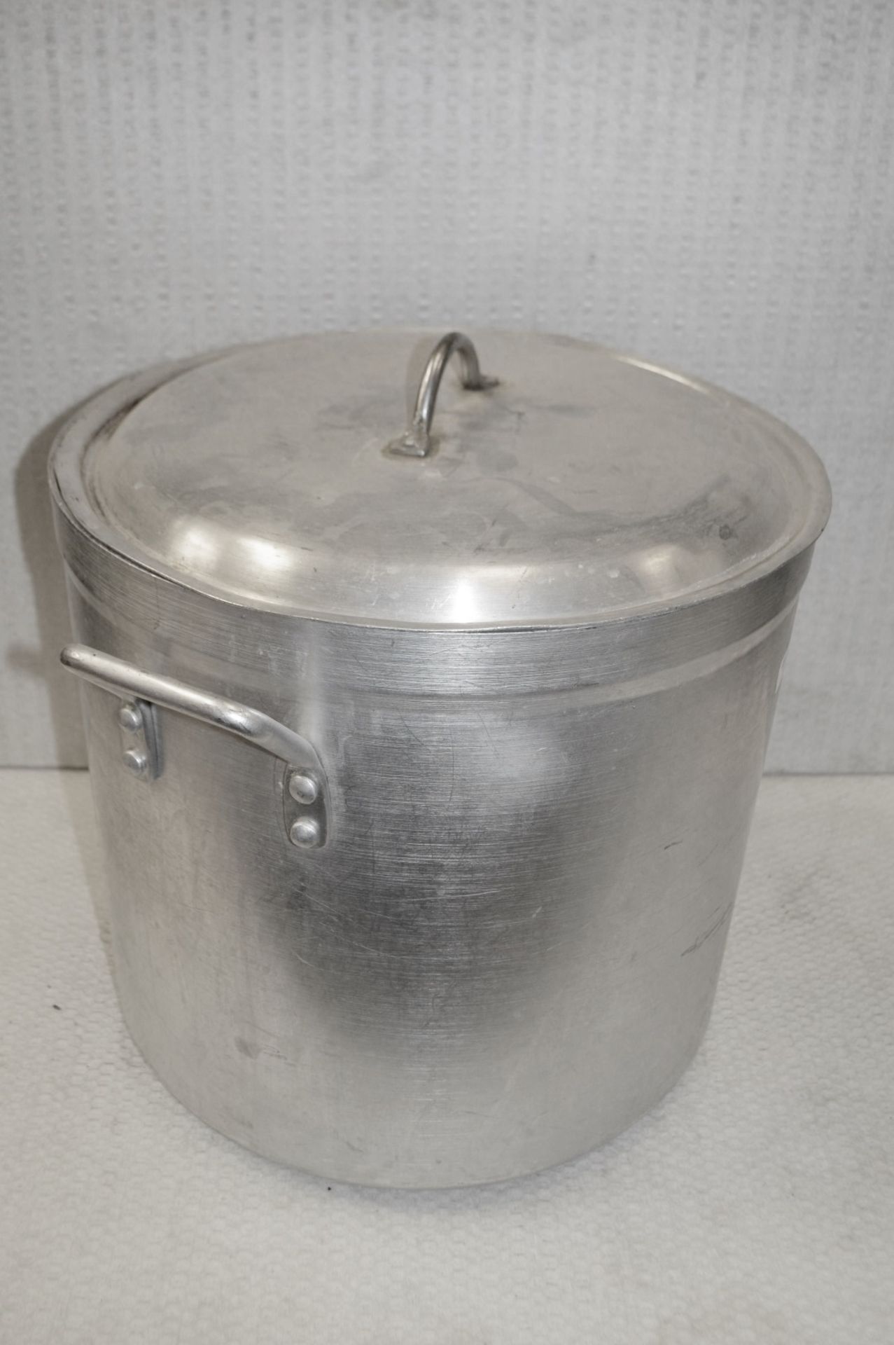 1 x Large Stainless Steel Cooking Pan With Lid - Dimensions: L41 x W41 x D37cm - Recently Removed