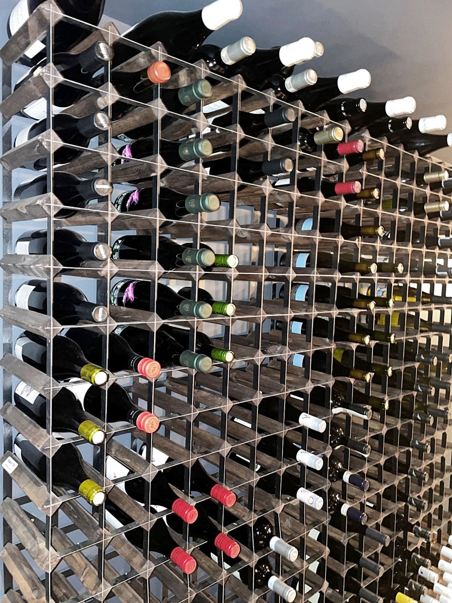 1 x Large Bank Of Wine Racking - With A Capacity Of Up To 374 x Bottles - Dimensions: H206 x 165 x - Image 3 of 7