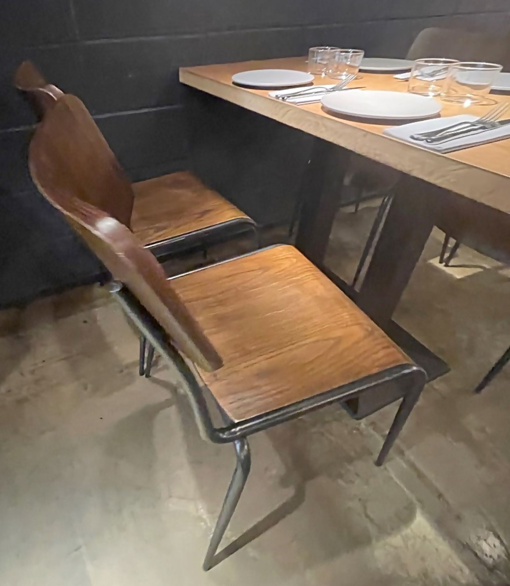15 x Bistro Dining Chairs Featuring Wooden Back And Seats With Sturdy Metal Frames - Ref: MAN142 - - Image 2 of 8