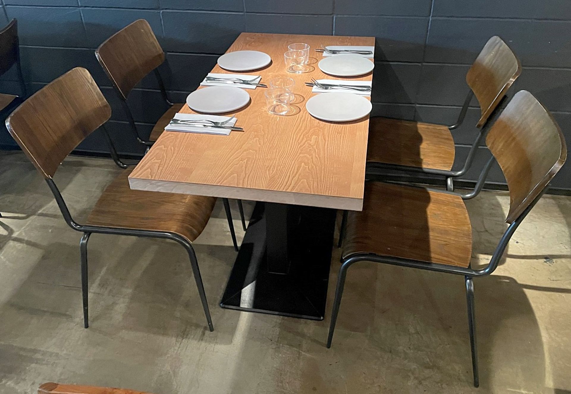 15 x Bistro Dining Chairs Featuring Wooden Back And Seats With Sturdy Metal Frames - Ref: MAN142 -
