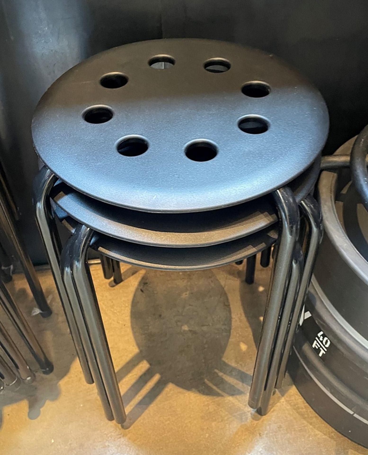 12 x Assorted Outdoor Round Metal Bistro Stools - Designs And Finishes - CL677 - Location: London - Image 2 of 5