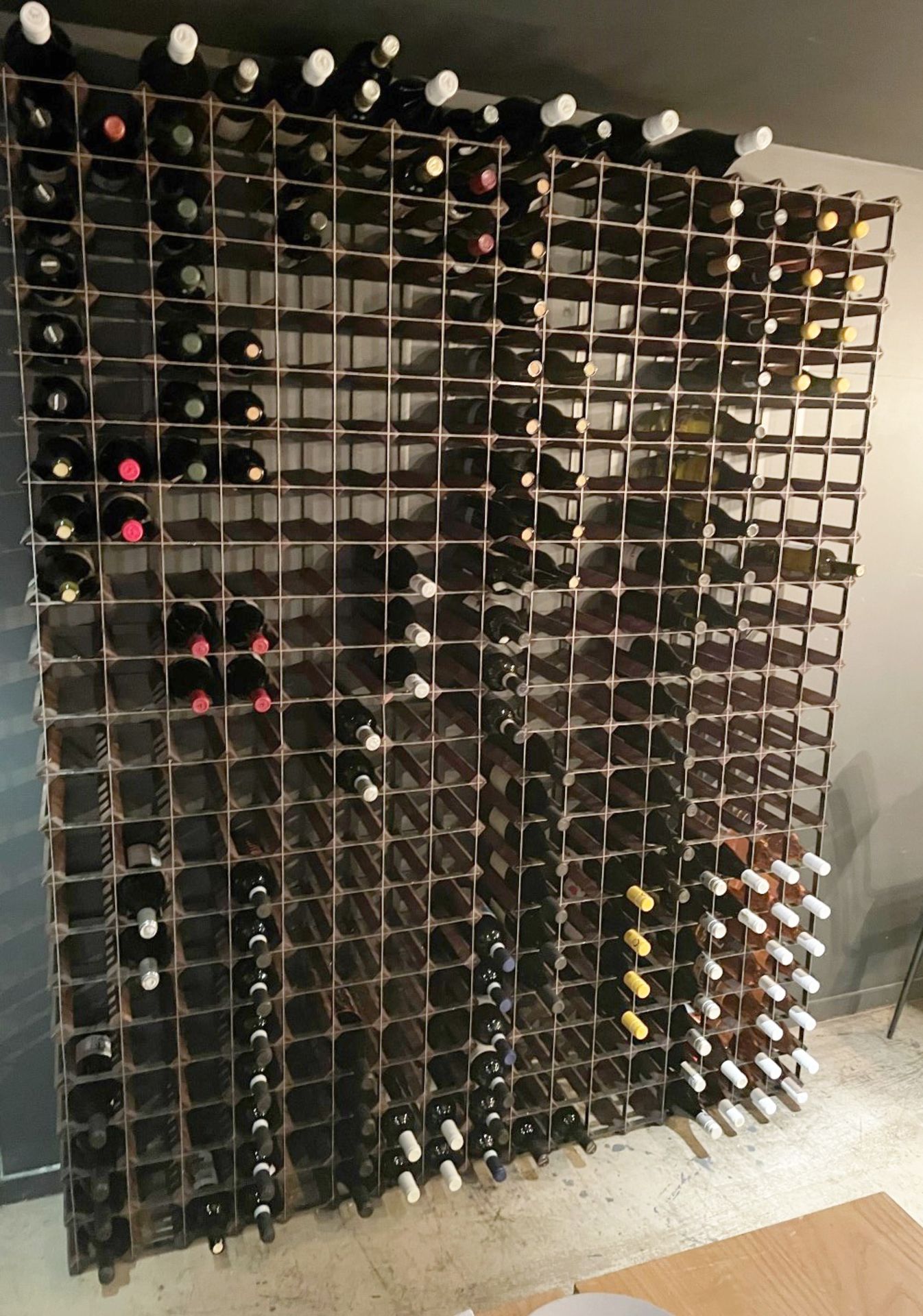 1 x Large Bank Of Wine Racking - With A Capacity Of Up To 374 x Bottles - Dimensions: H206 x 165 x - Image 2 of 7