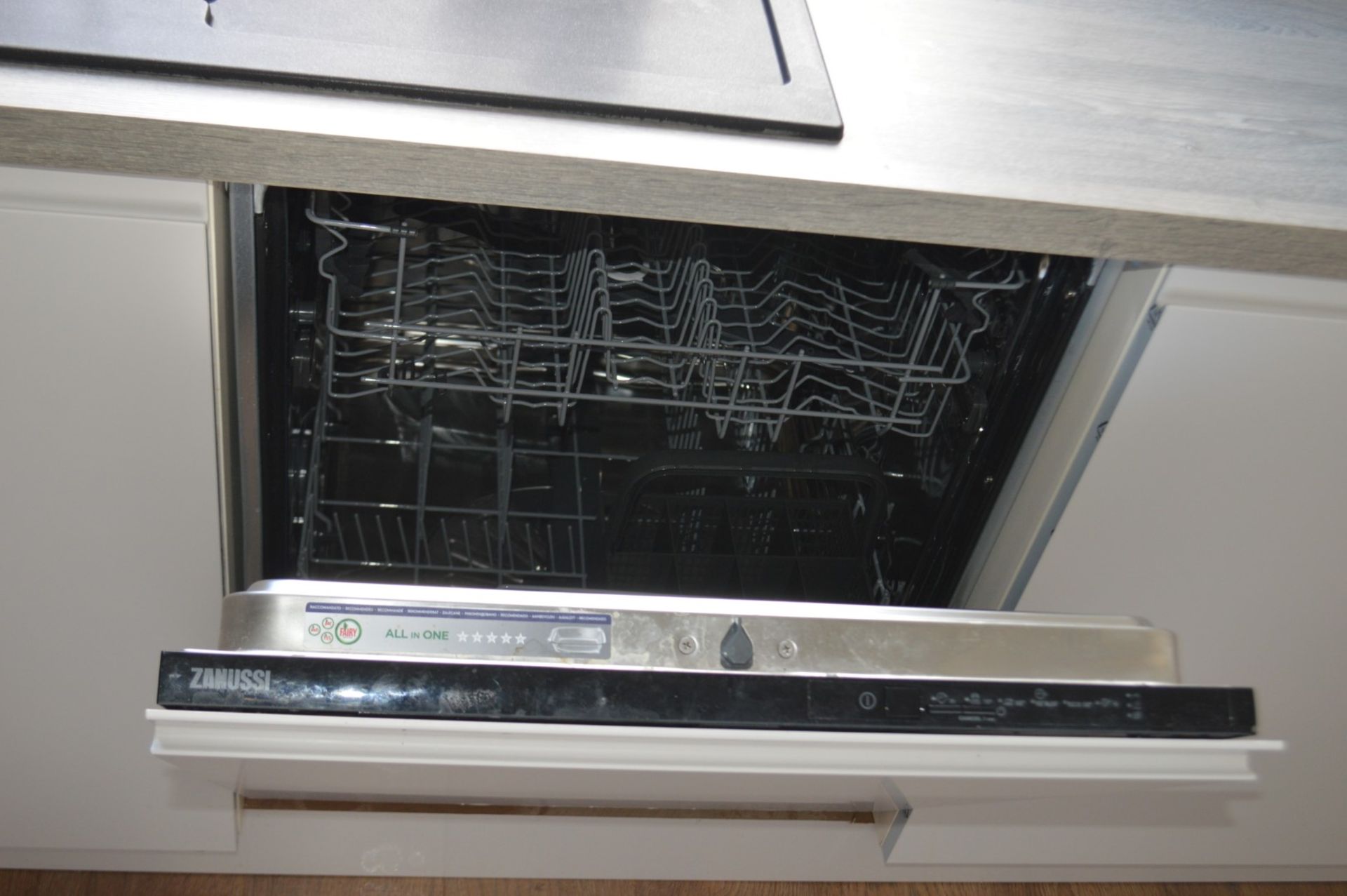 1 x Contemporary Handleless Fitted Kitchen Featuring A White Finish, Laminate Worktops, And - Image 19 of 28