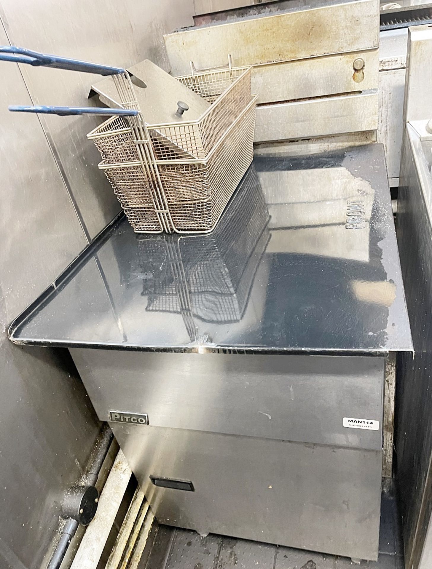 1 x PITCO Commercial Stainless Steel Twin Fryer With 2 x Baskets - Dimensions To Follow - Ref: - Image 2 of 2