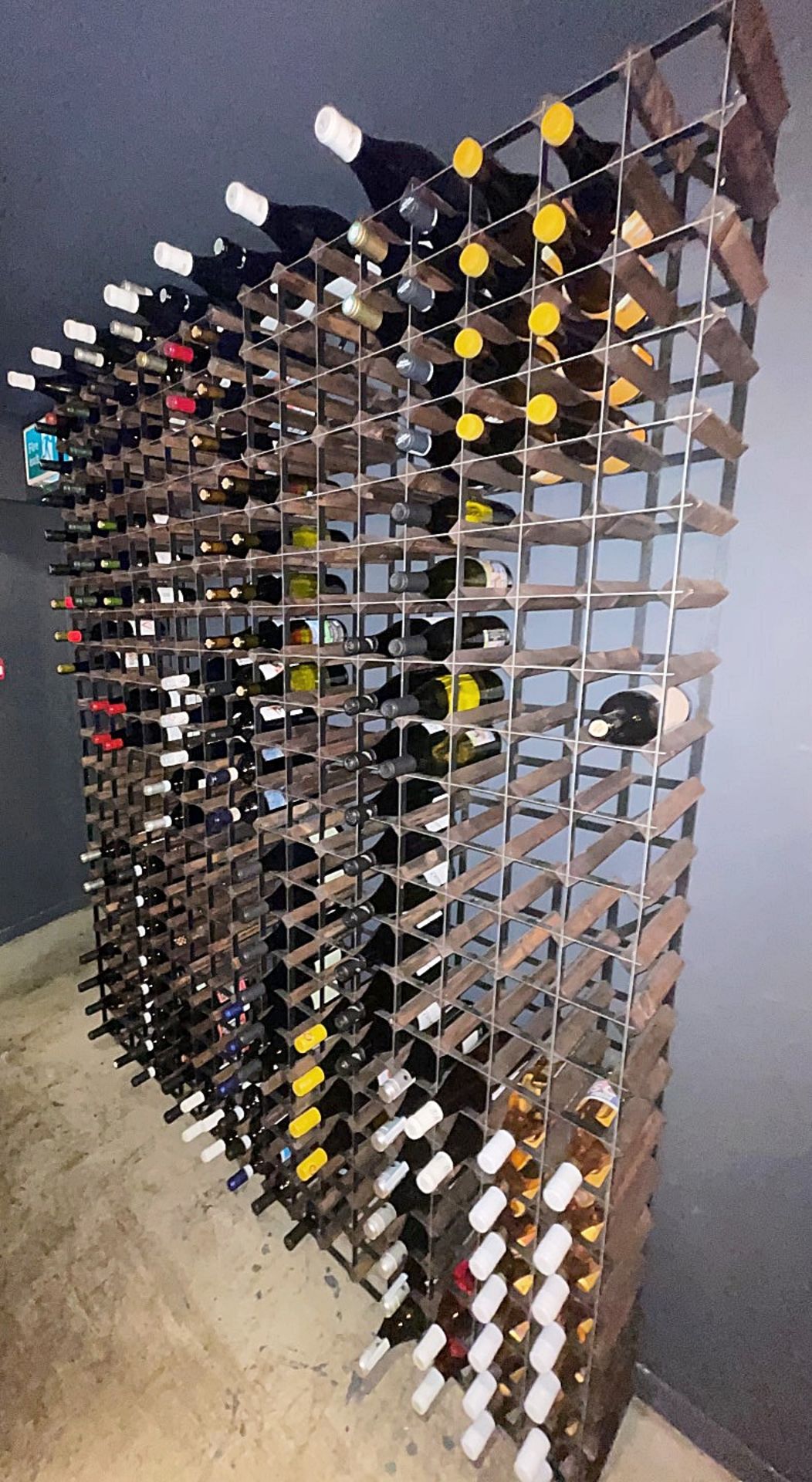 1 x Large Bank Of Wine Racking - With A Capacity Of Up To 374 x Bottles - Dimensions: H206 x 165 x - Image 4 of 7