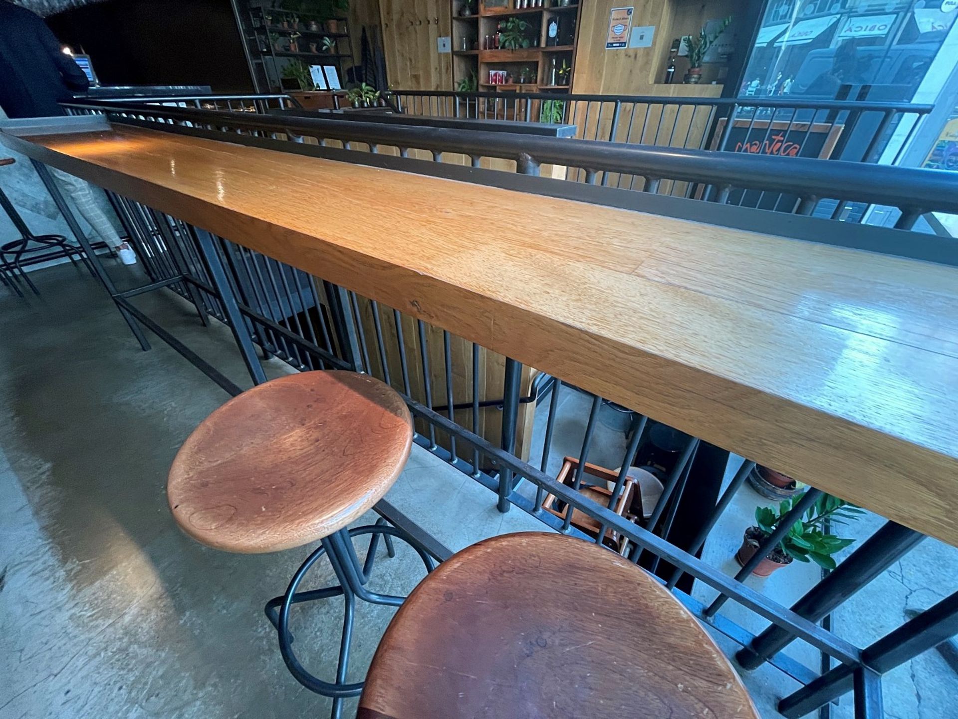 1 x 3-Metre Long Diner / Breakfast Bar Featuring A Solid Wood Top And Solid Metal Frame - Image 2 of 7