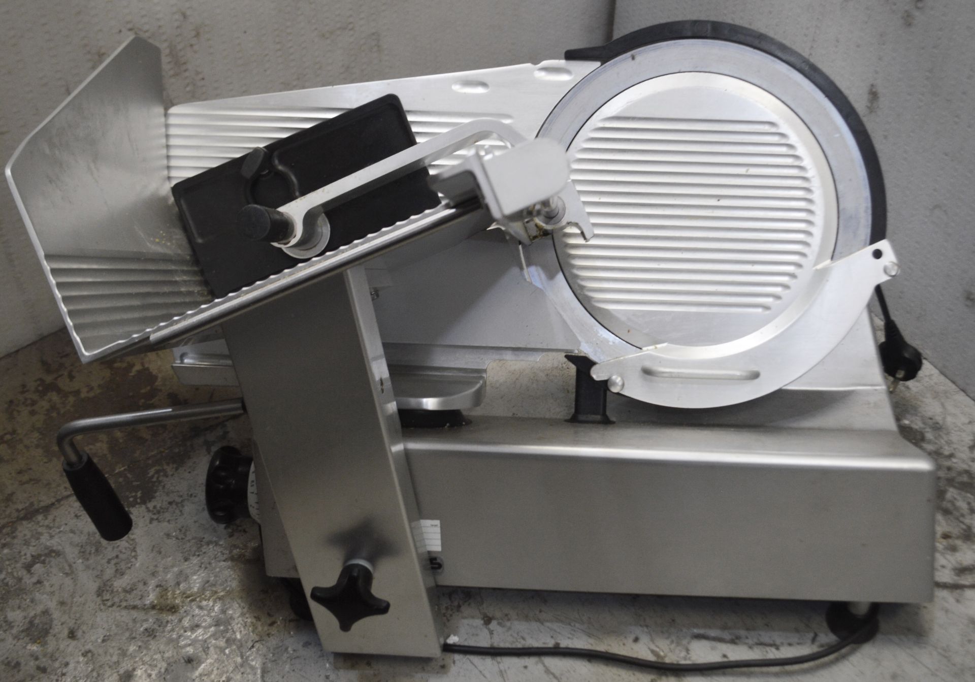 1 x Bizerba BJ2016 Manual Gravity 12 Inch Commerial Meat Slicer - Recently Removed From a Commercial - Image 4 of 4