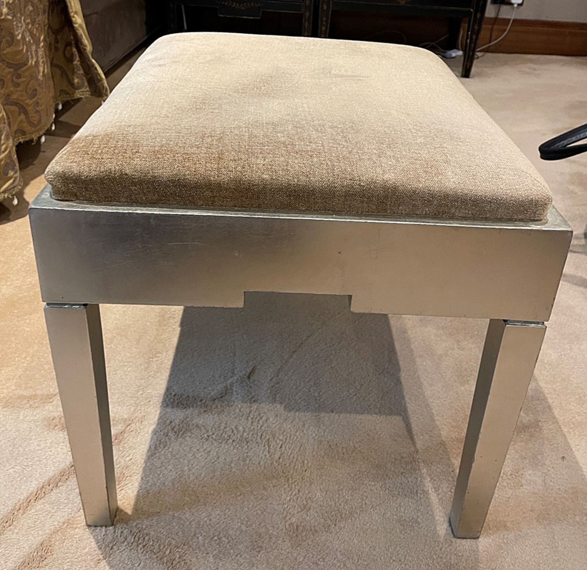 1 x Dressing Room Stool With An Upholstered Seat And Silver Painted Finish - Dimensions: 58x48x55cm - Image 5 of 5