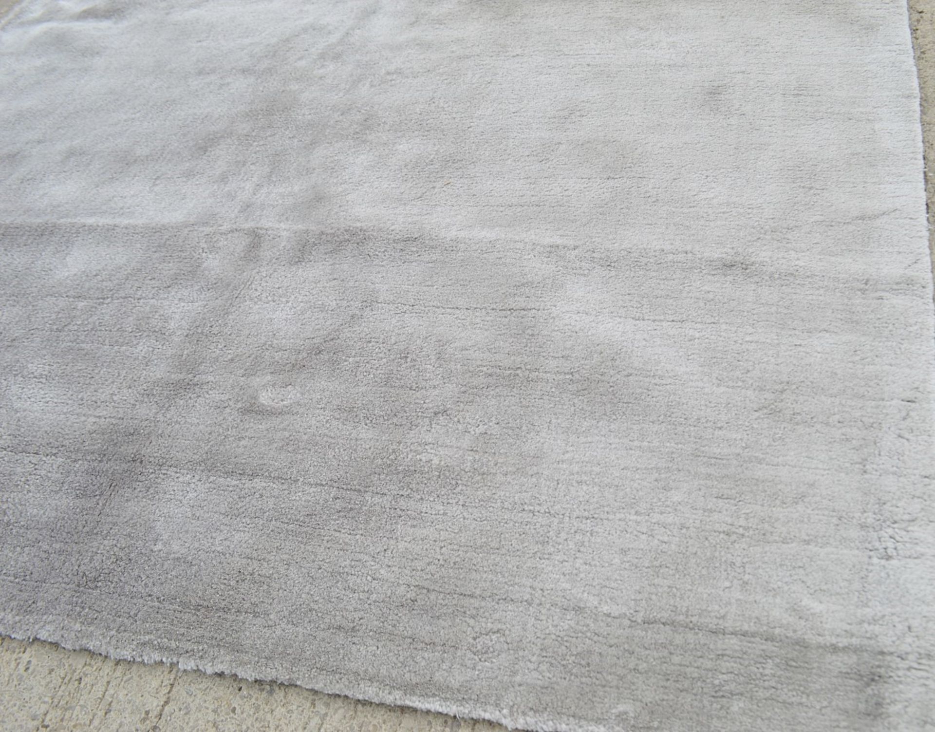 1 x Asiatic 'Dolce' Luxurious Rug in Silver - Dimensions (approx): 160x230cm - Ref: 6319128/ - Image 3 of 7