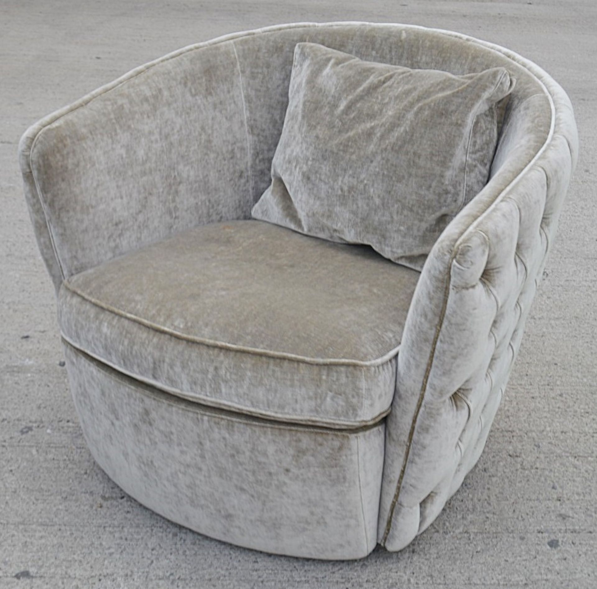 1 x GIORGIO COLLECTION 'LIFETIME' Luxury Upholstered Swivel Armchair - Original RRP £2,196.00 - Image 8 of 13