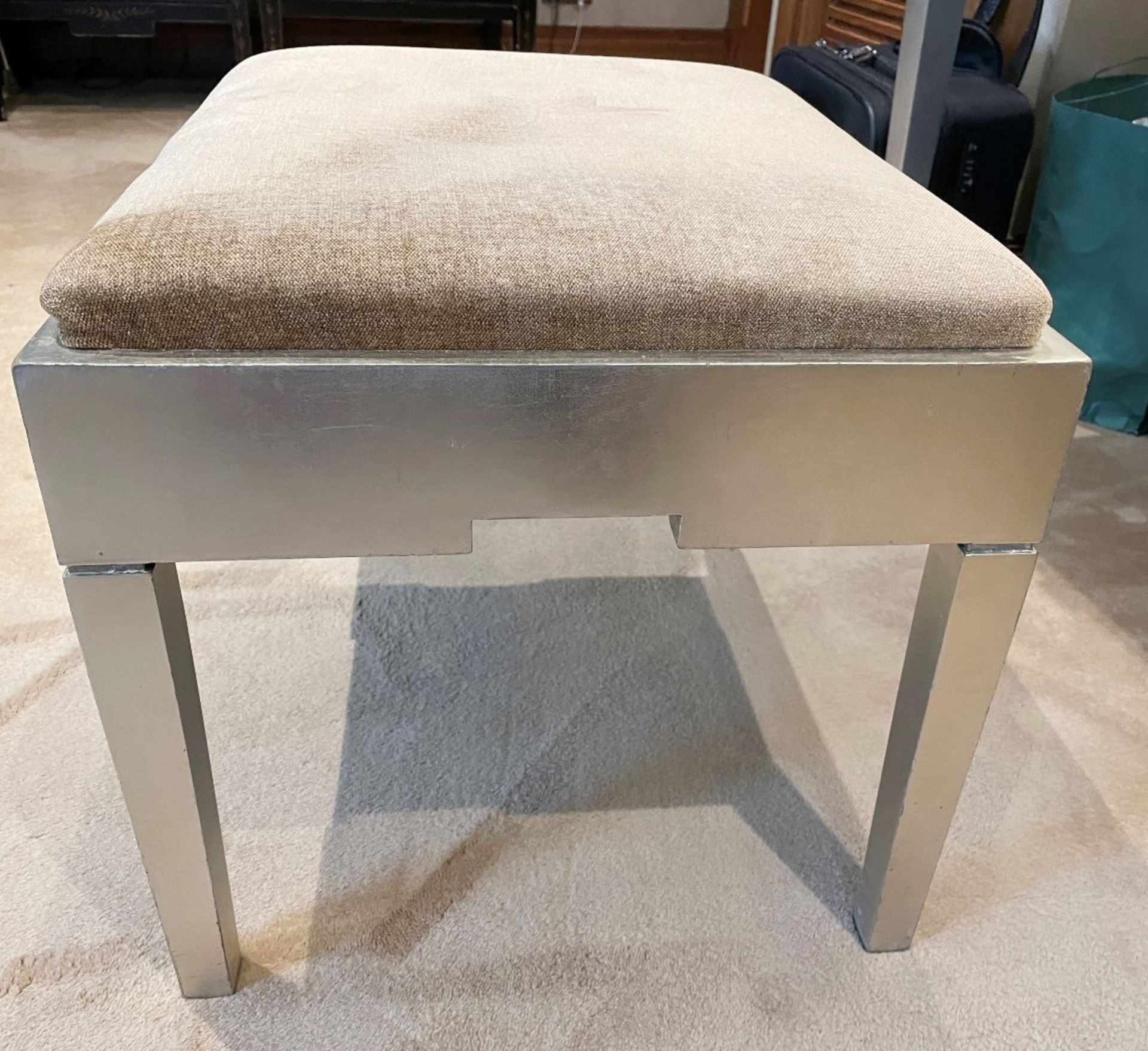 1 x Dressing Room Stool With An Upholstered Seat And Silver Painted Finish - Dimensions: 58x48x55cm - Image 4 of 5