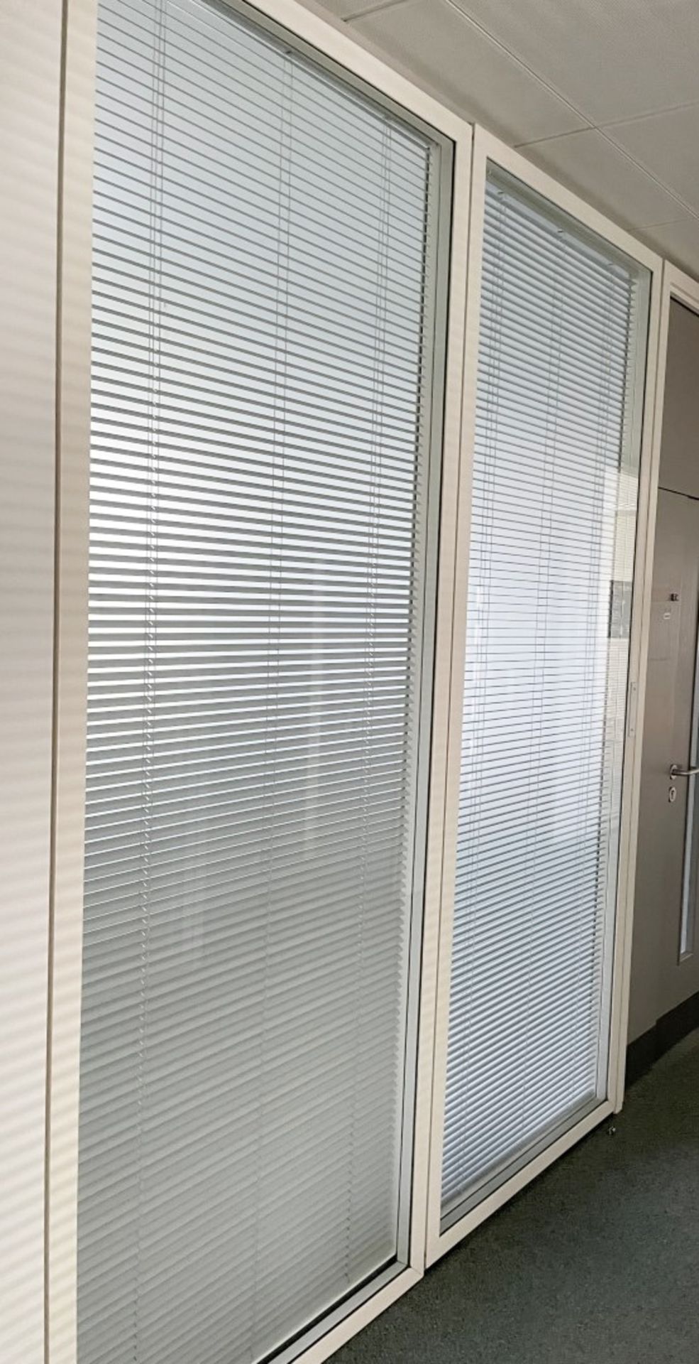 6 x Partition Panels - Includes 4 x Glazed With Privacy Blinds And 2 x Slim Solid White Panels - - Image 3 of 9