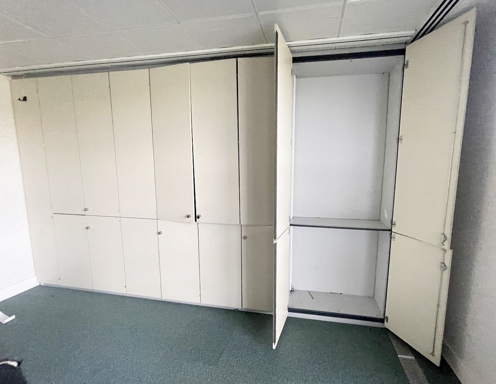 4.8 Metre Wide Bank Of Wall Storage Units - Ref: ED167C - To Be Removed From An Executive Office - Image 5 of 5