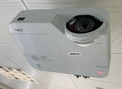 1 x NEC NP-M333XSG Short Throw Business Projector - Ref: ED218 - To Be Removed From An Executive