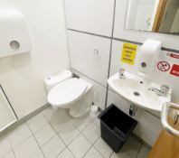 Contents Of Mens Shower Room With Front Door - Ref: ED205 - To Be Removed From An Executive Office