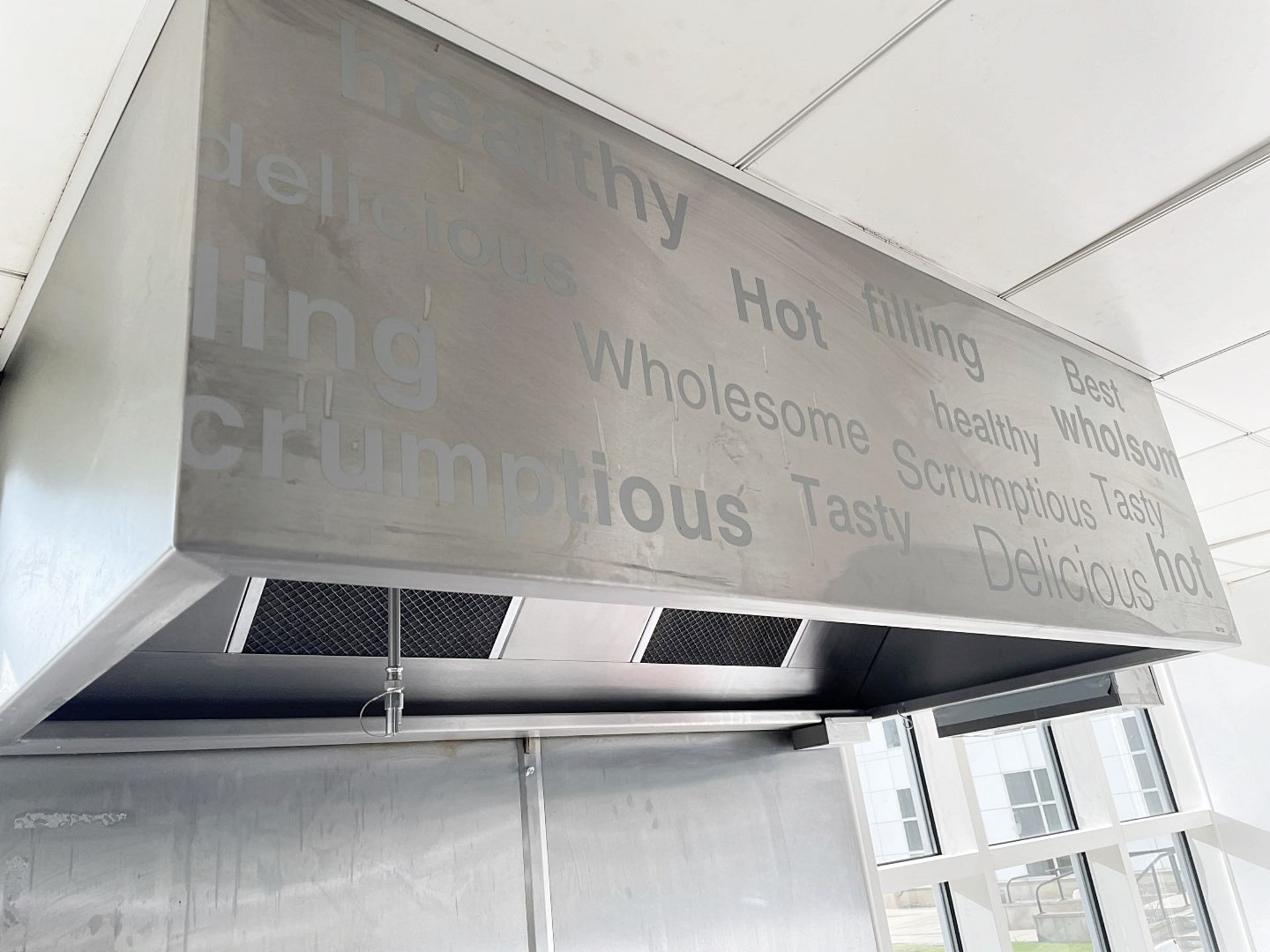 1 x Stainless Steel Commercial Extractor Canopy With An ANSUL R-102 Wet Chemical Fire Suppression Sy - Image 3 of 7