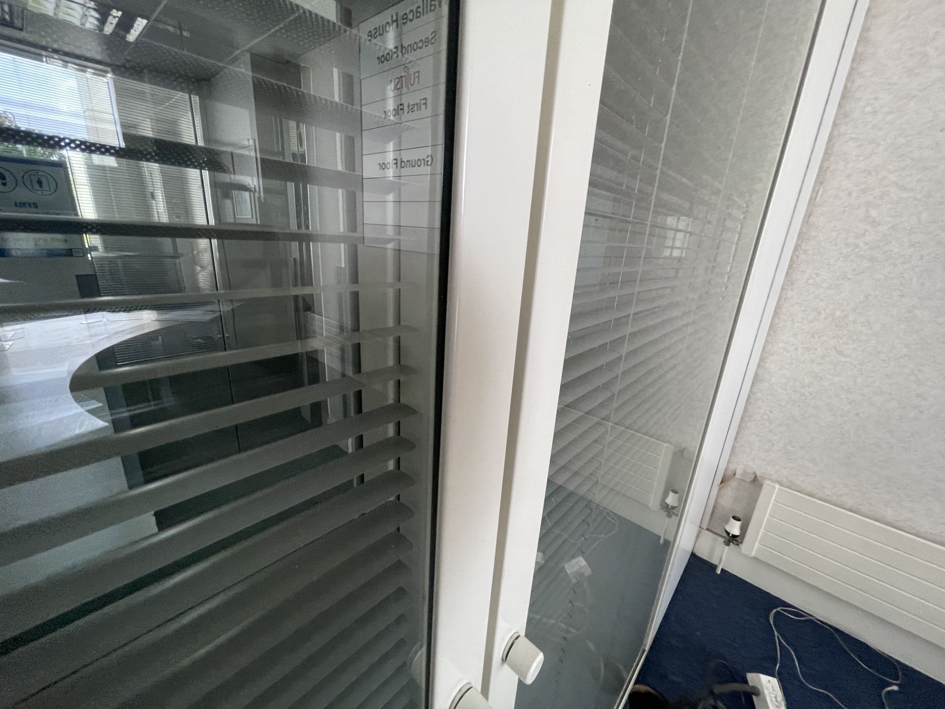 4 x Partition Panels With Privacy Blinds - Each Measures W265 x W100cm - Ref: ED157 - To Be Removed - Image 5 of 13