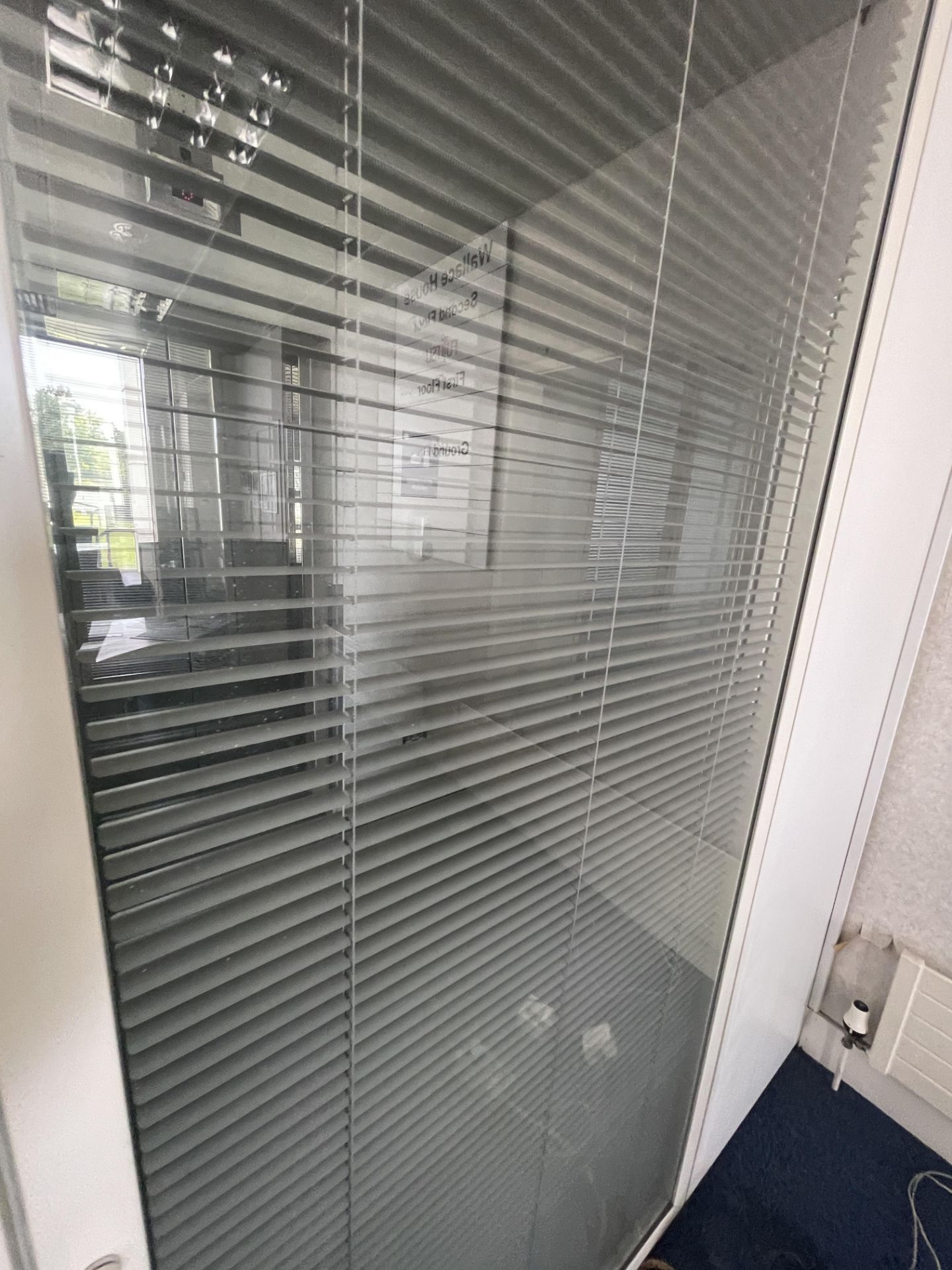 4 x Partition Panels With Privacy Blinds - Each Measures W265 x W100cm - Ref: ED157 - To Be Removed - Image 4 of 13