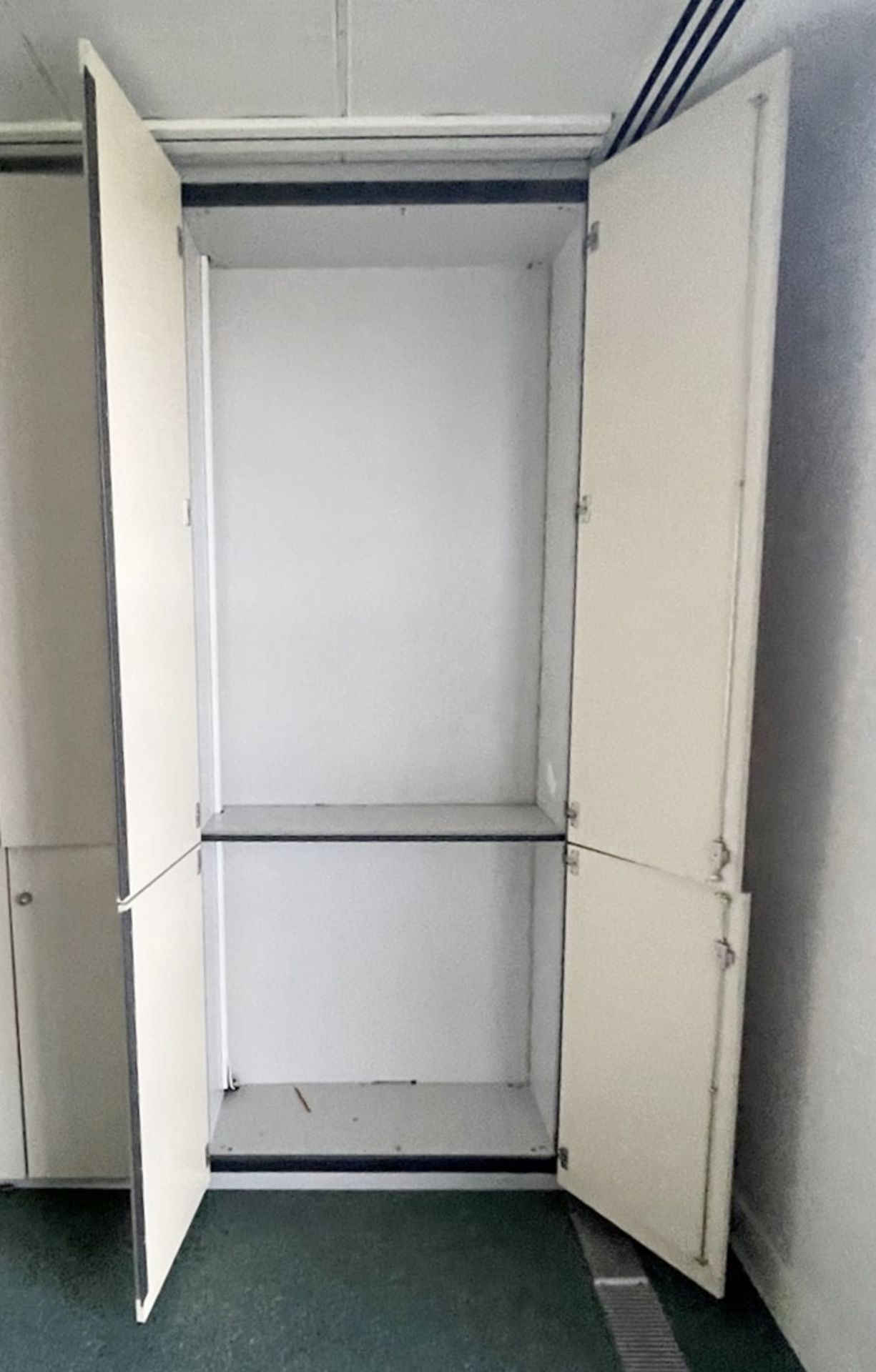 4.8 Metre Wide Bank Of Wall Storage Units - Ref: ED167C - To Be Removed From An Executive Office - Image 4 of 5