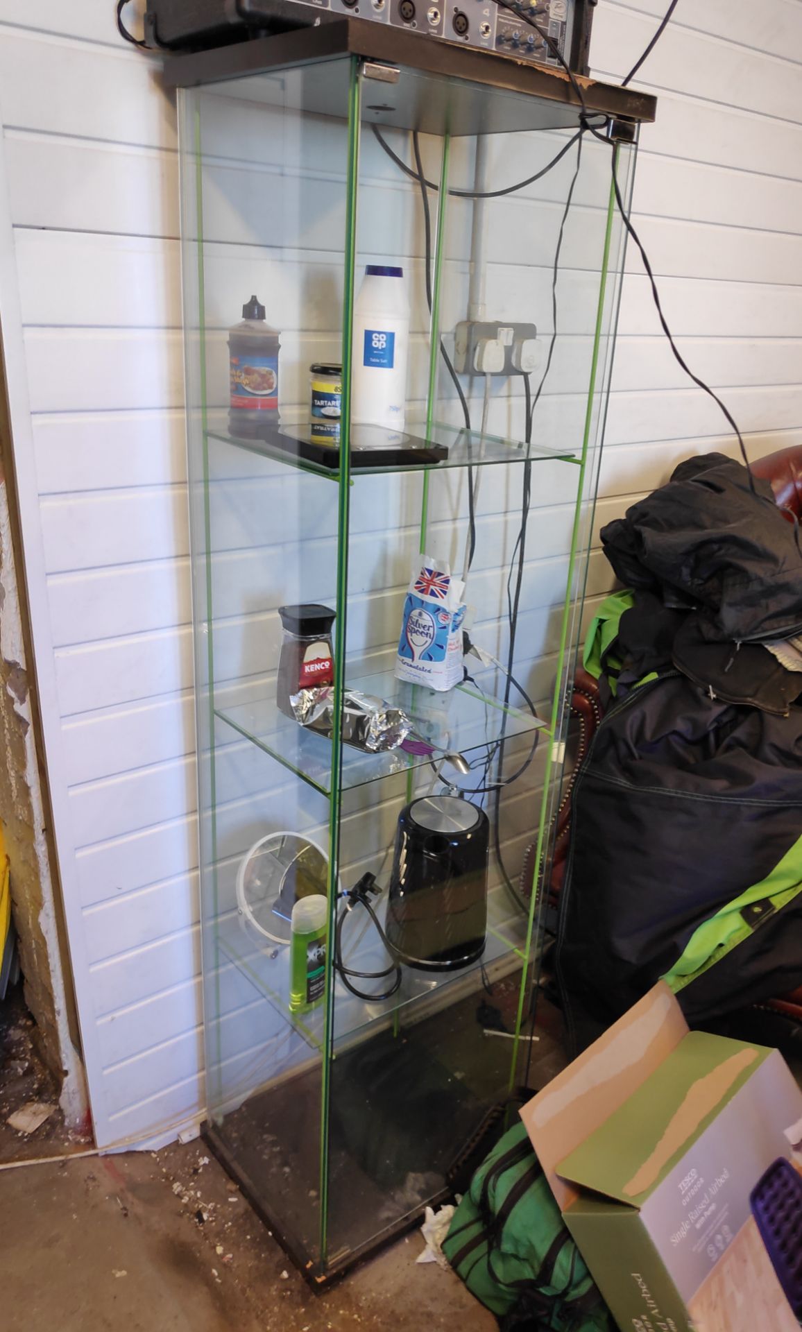 3 x Glass display Cabinets with shelves - CL682 - Location: Bedford NN29 - Image 3 of 5