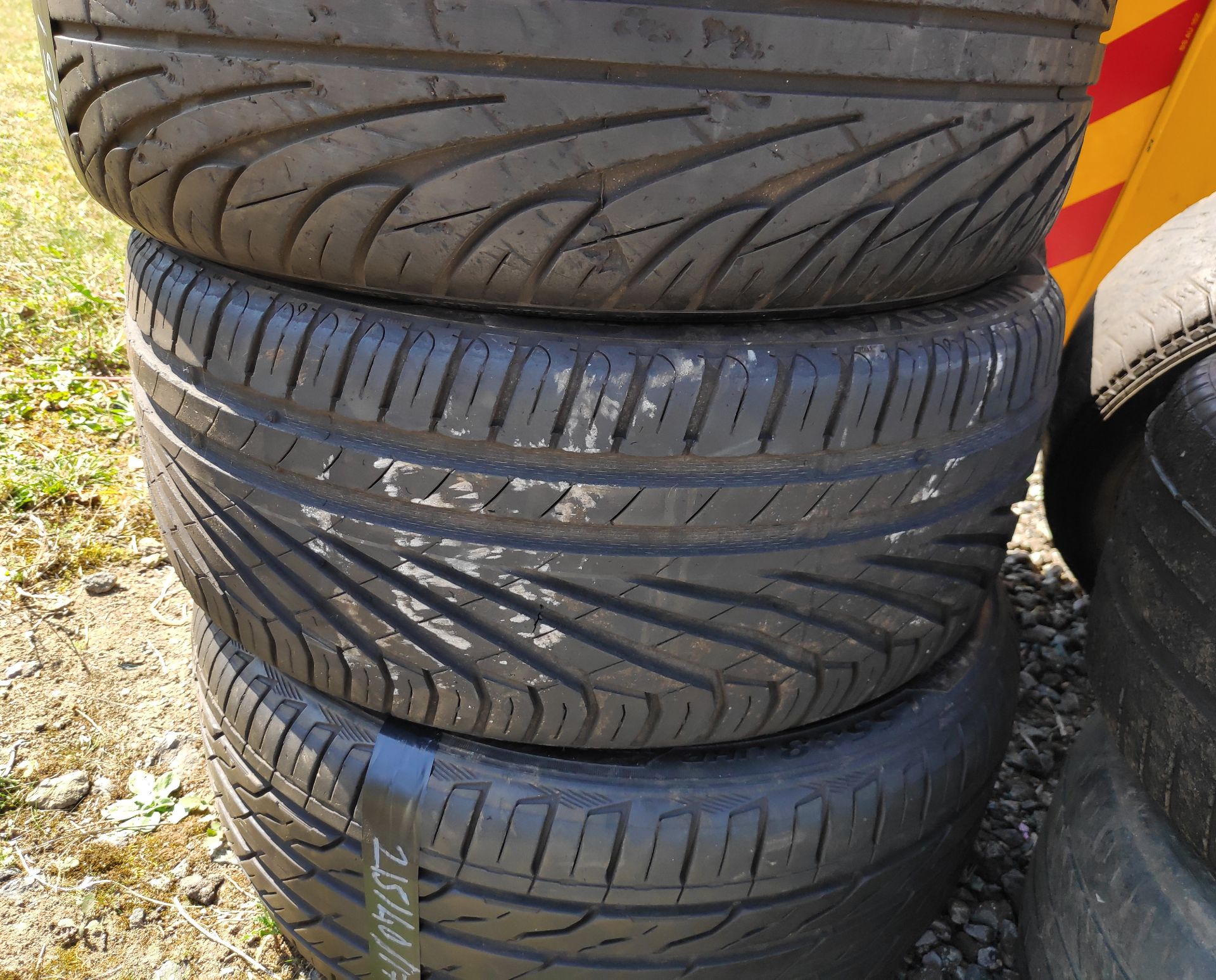 Stack of 11 Assorted Tyres - CL682 - Location: Bedford NN29 - Image 9 of 11