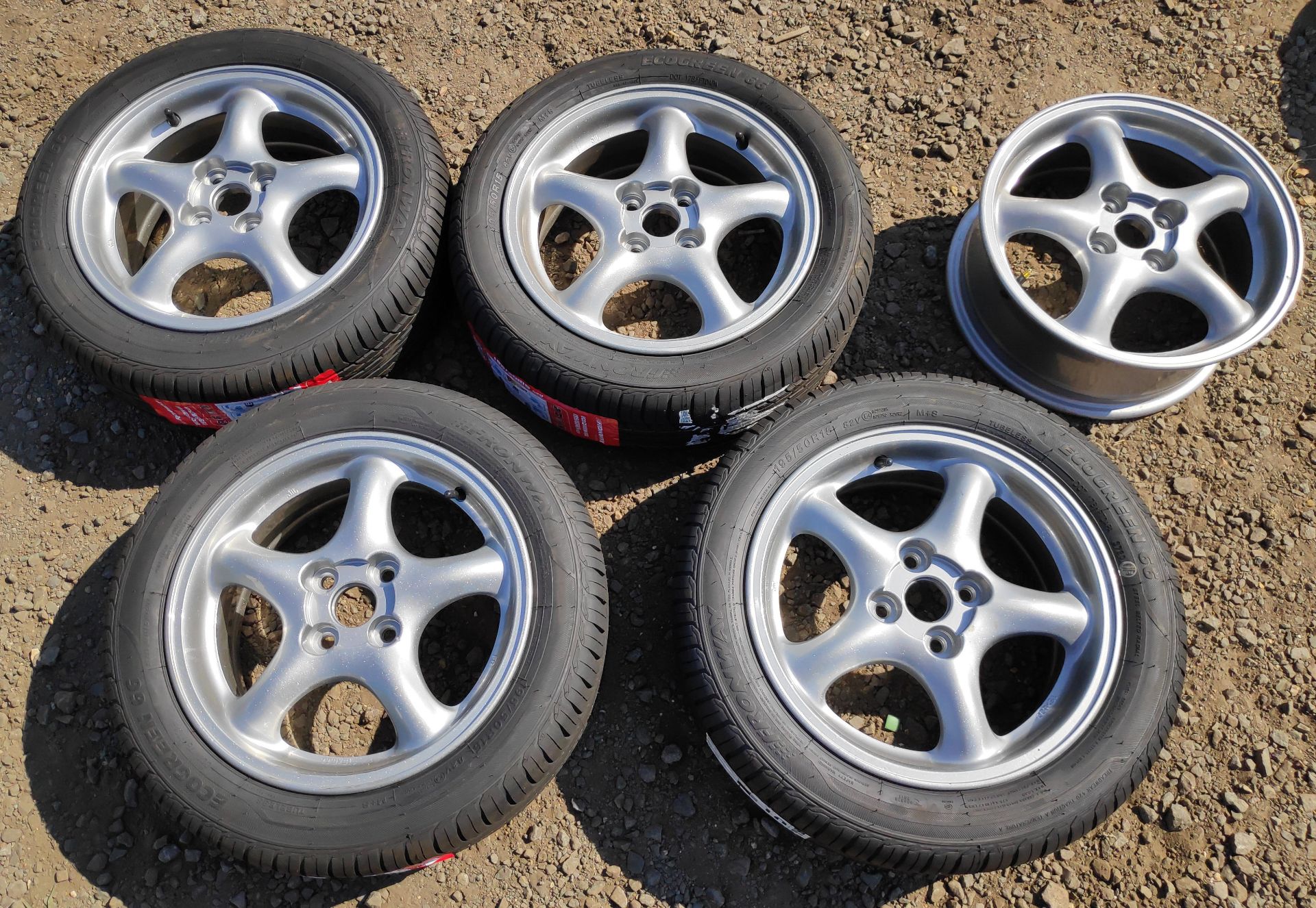 5 x Silver 5-Spoke 16x6 ET40 Standard Lightweight MX5 Wheels - 4 With New Tyres - CL682 -