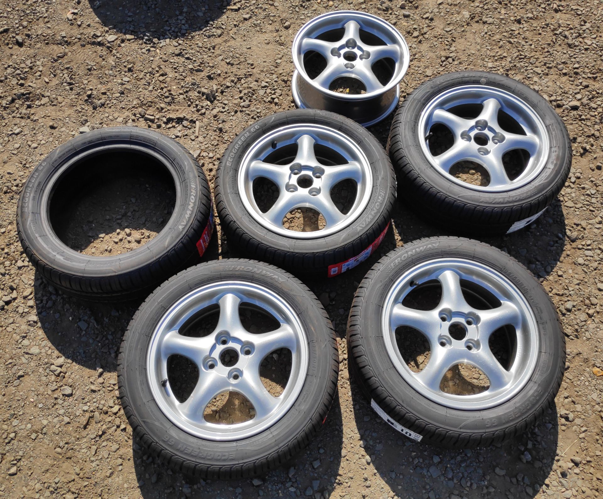 5 x Silver 5-Spoke 16x6 ET40 Standard Lightweight MX5 Wheels - 4 With New Tyres - CL682 - - Image 15 of 17