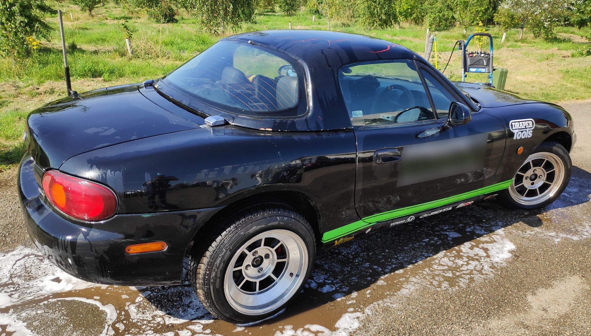 1 x 2000 Mazda MX5 Mk2 Drift Car - Includes 3 Extra Wheels/Tyres - Ref: T4 - CL682 - Location: Bedfo - Image 3 of 77