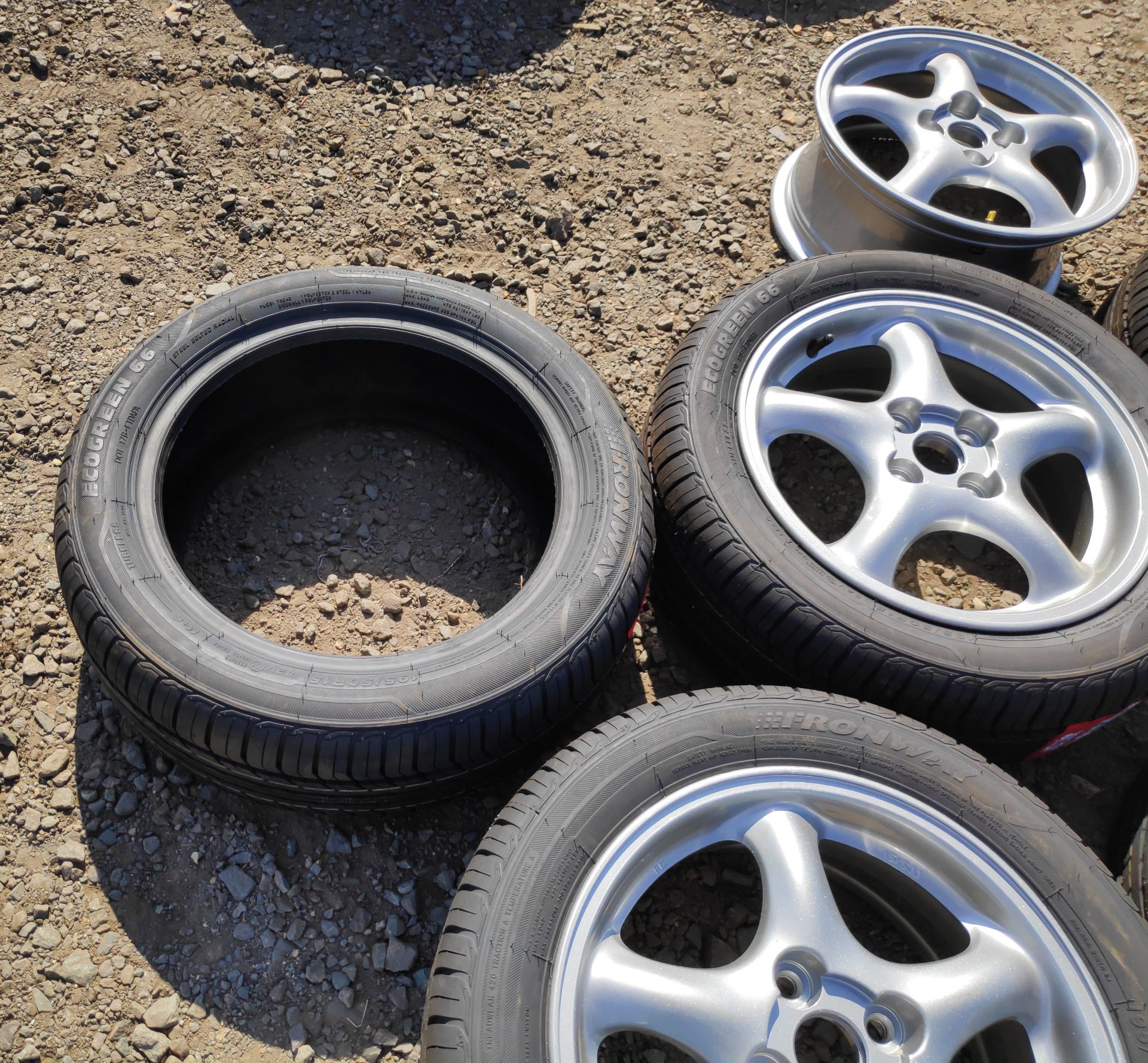 5 x Silver 5-Spoke 16x6 ET40 Standard Lightweight MX5 Wheels - 4 With New Tyres - CL682 - - Image 17 of 17