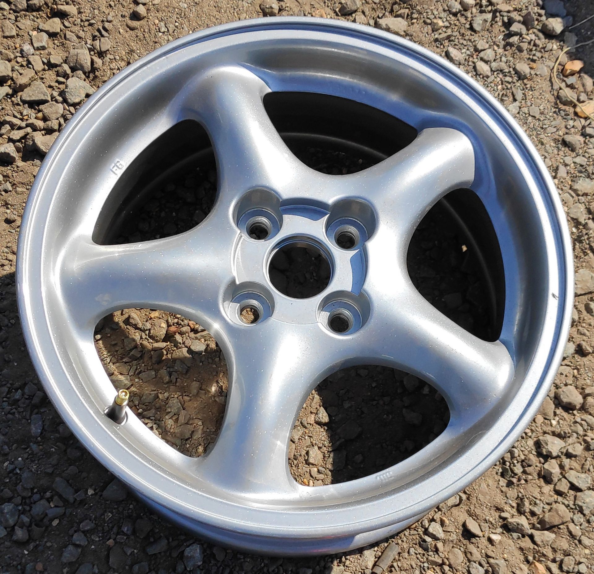 5 x Silver 5-Spoke 16x6 ET40 Standard Lightweight MX5 Wheels - 4 With New Tyres - CL682 - - Image 6 of 17