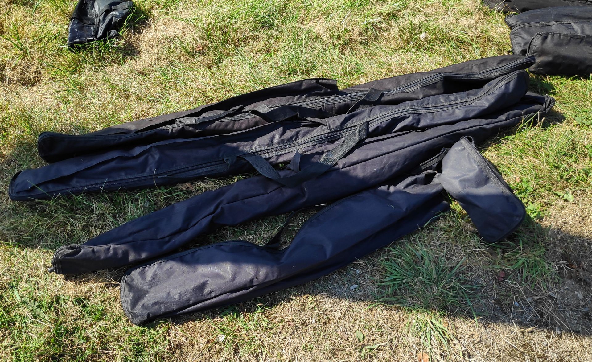 4 x Draper Tools Flags with Bases and Carry Bags. Approximately 12ft Tall. - CL682 - Location: - Image 3 of 3