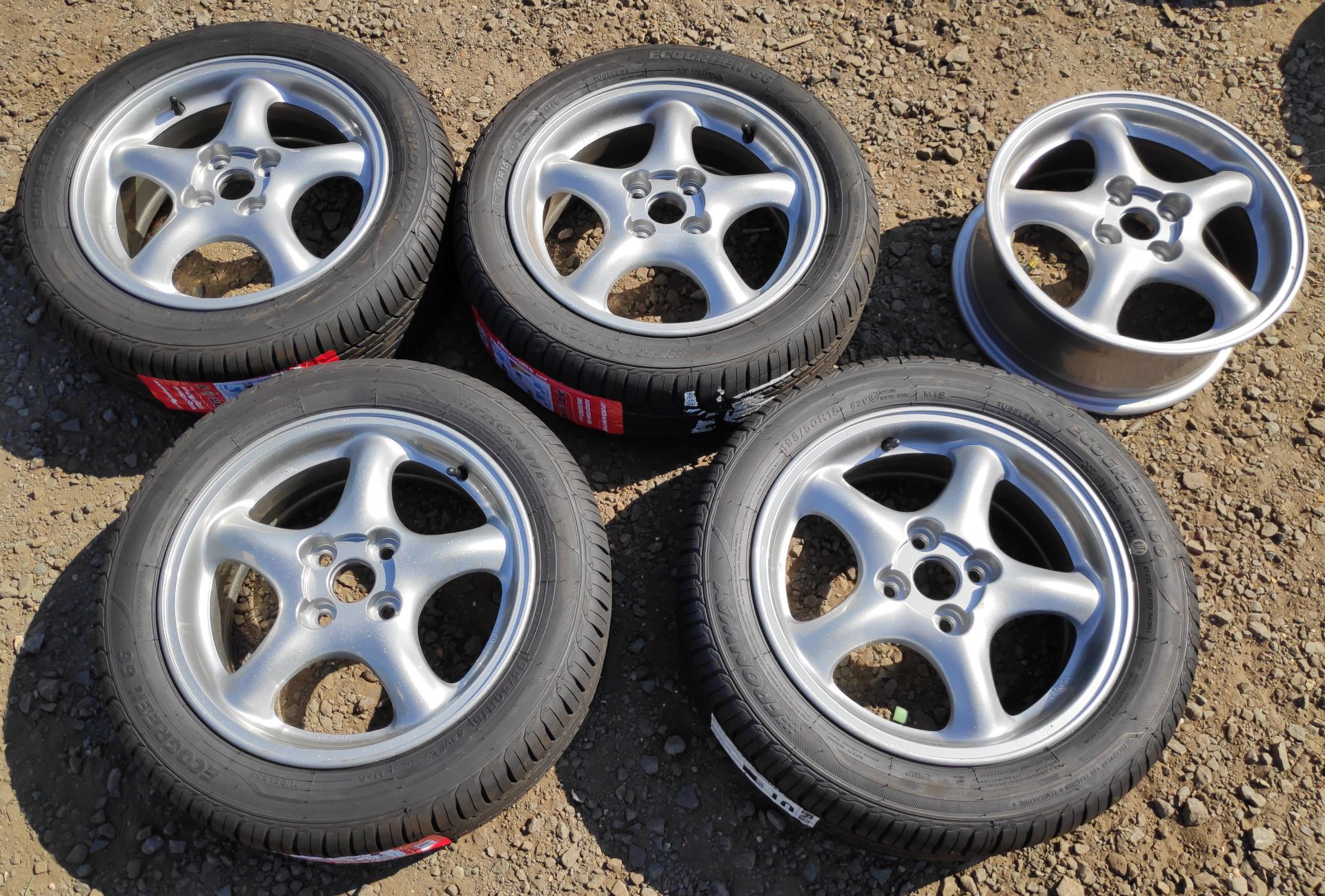 5 x Silver 5-Spoke 16x6 ET40 Standard Lightweight MX5 Wheels - 4 With New Tyres - CL682 - - Image 2 of 17