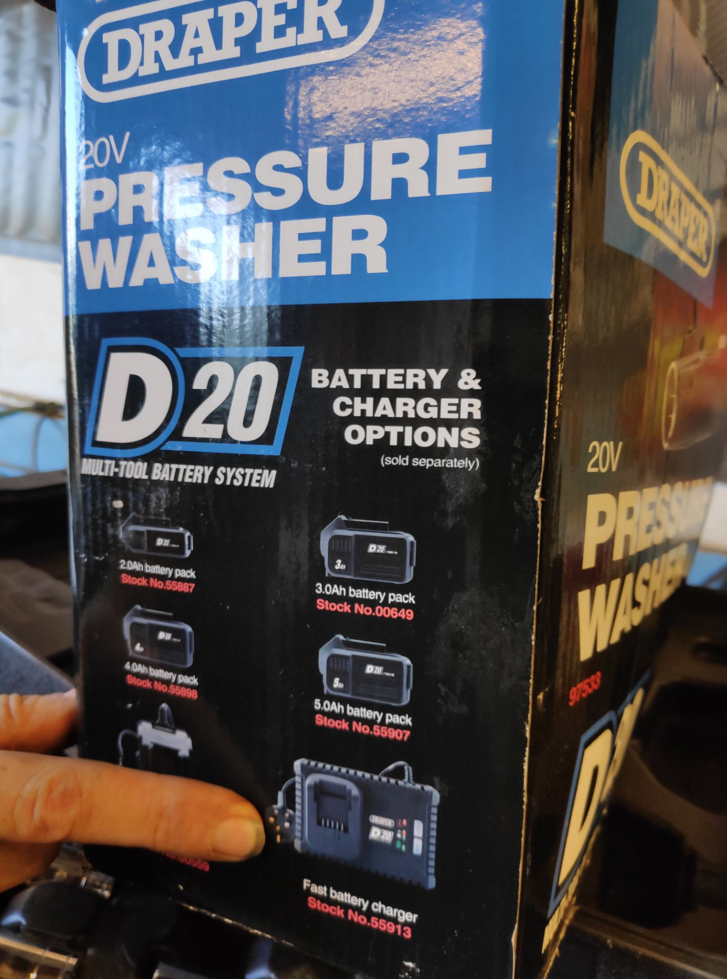 1 x Draper 20V Cordless Pressure Washer with Charger and 2.0Ah Battery - CL682 - Location: Bedford - Image 4 of 6