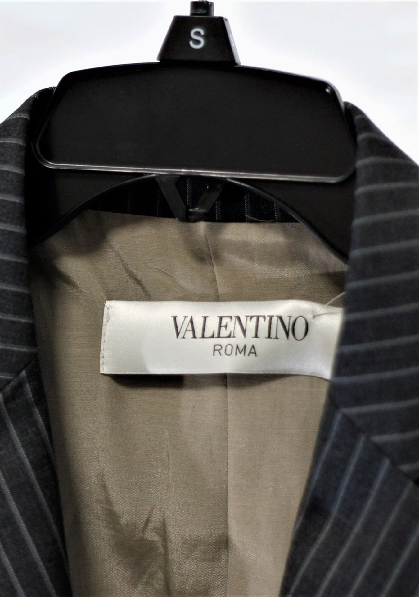 1 x Valentino Roma Grey Stripped Blazer - Size: 18 - Material: Lining 57% Acetate, 43% Cotton. - Image 3 of 7