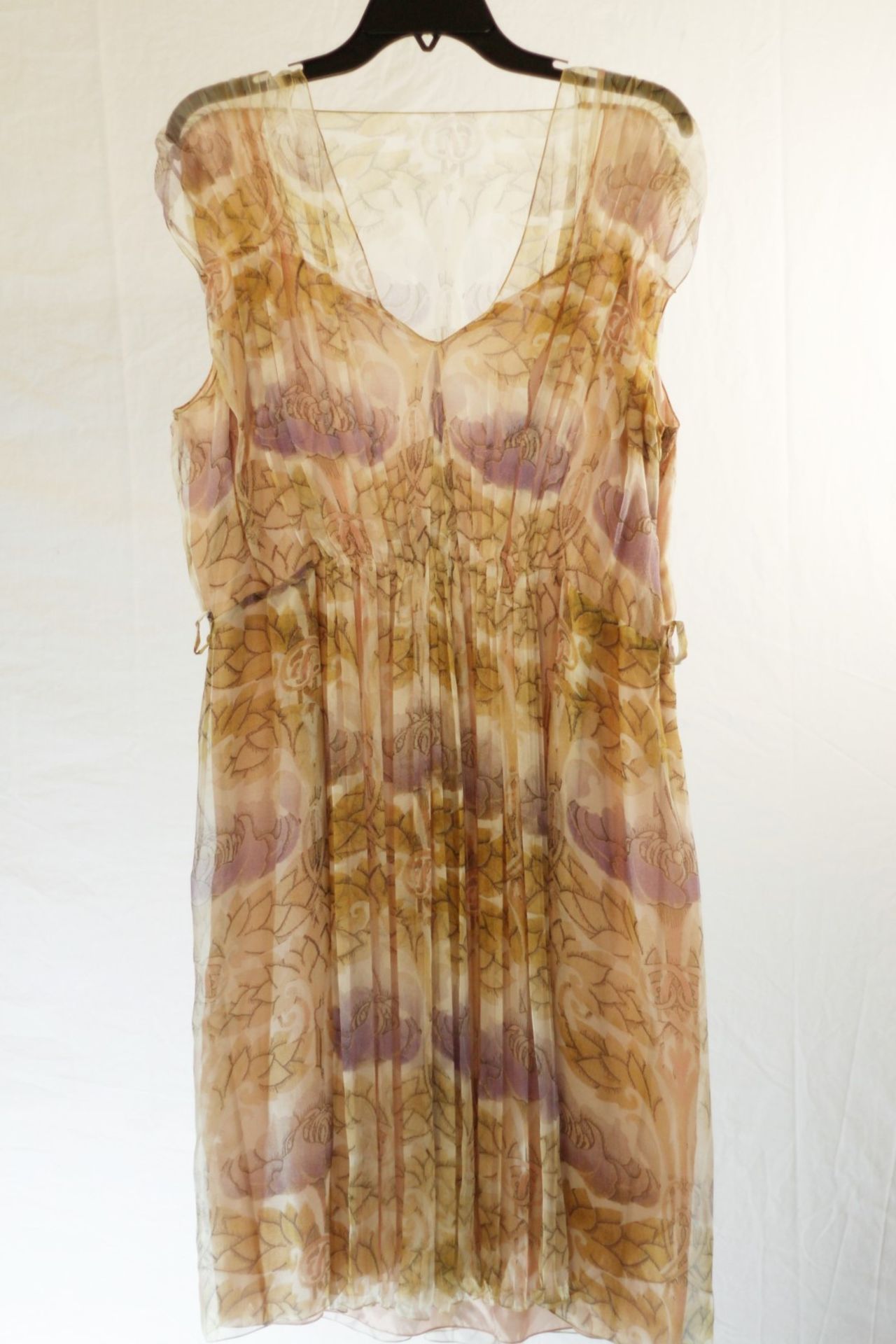 1 x Alberta Ferretti Dusted Rose Dress - Size: 16 - Material: 100% Silk - From a High End Clothing - Image 2 of 3